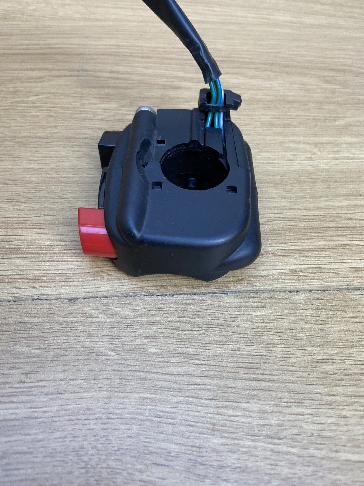 Aprilia Tuono V4 1100 Factory right hand handlebar kill switch SPARES / REPAIRS