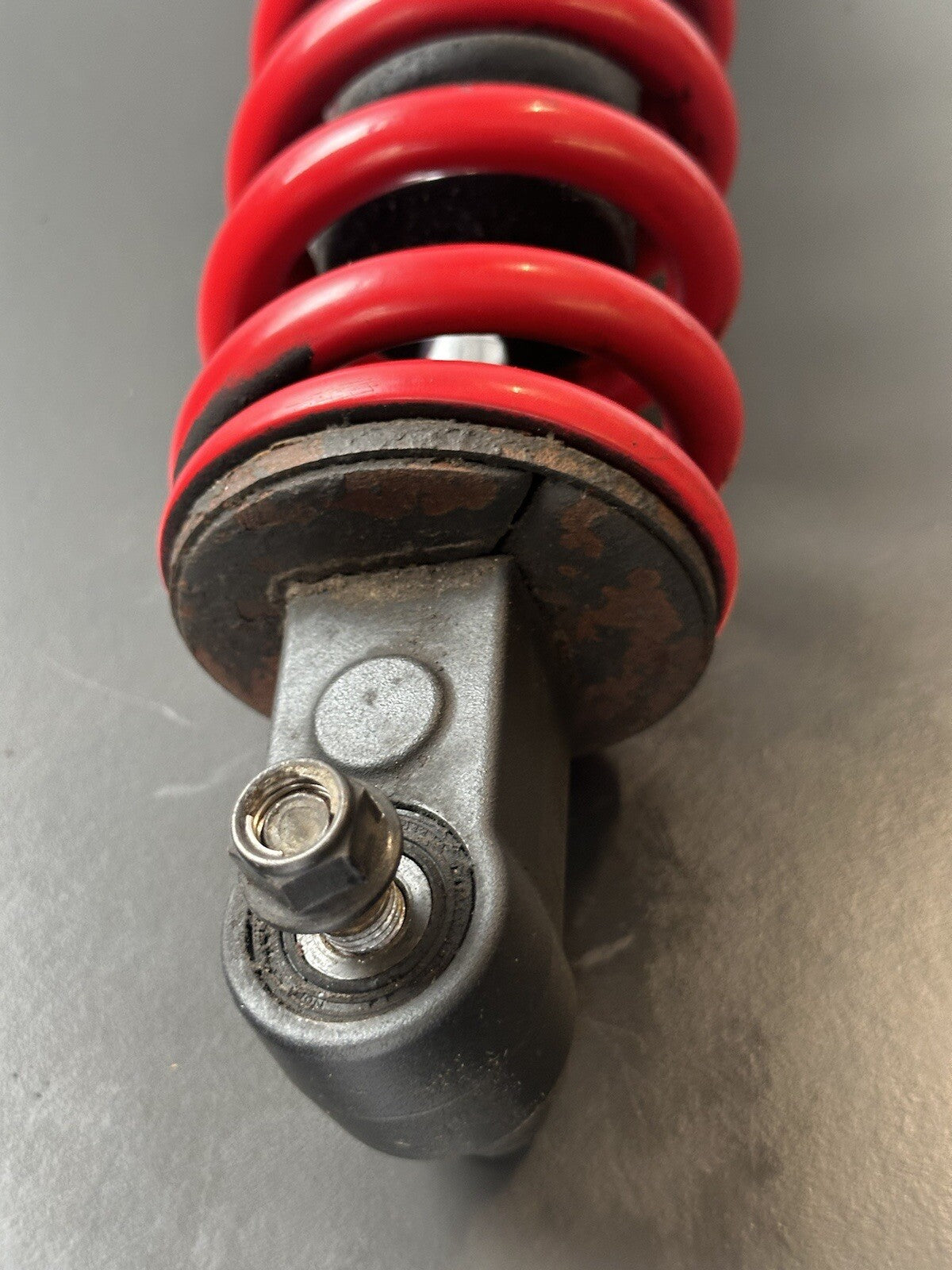 Triumph Speed Triple SHOCK ABSORBER REAR TRIUMPH SPEED TRIPLE 1050 2011 - 2015