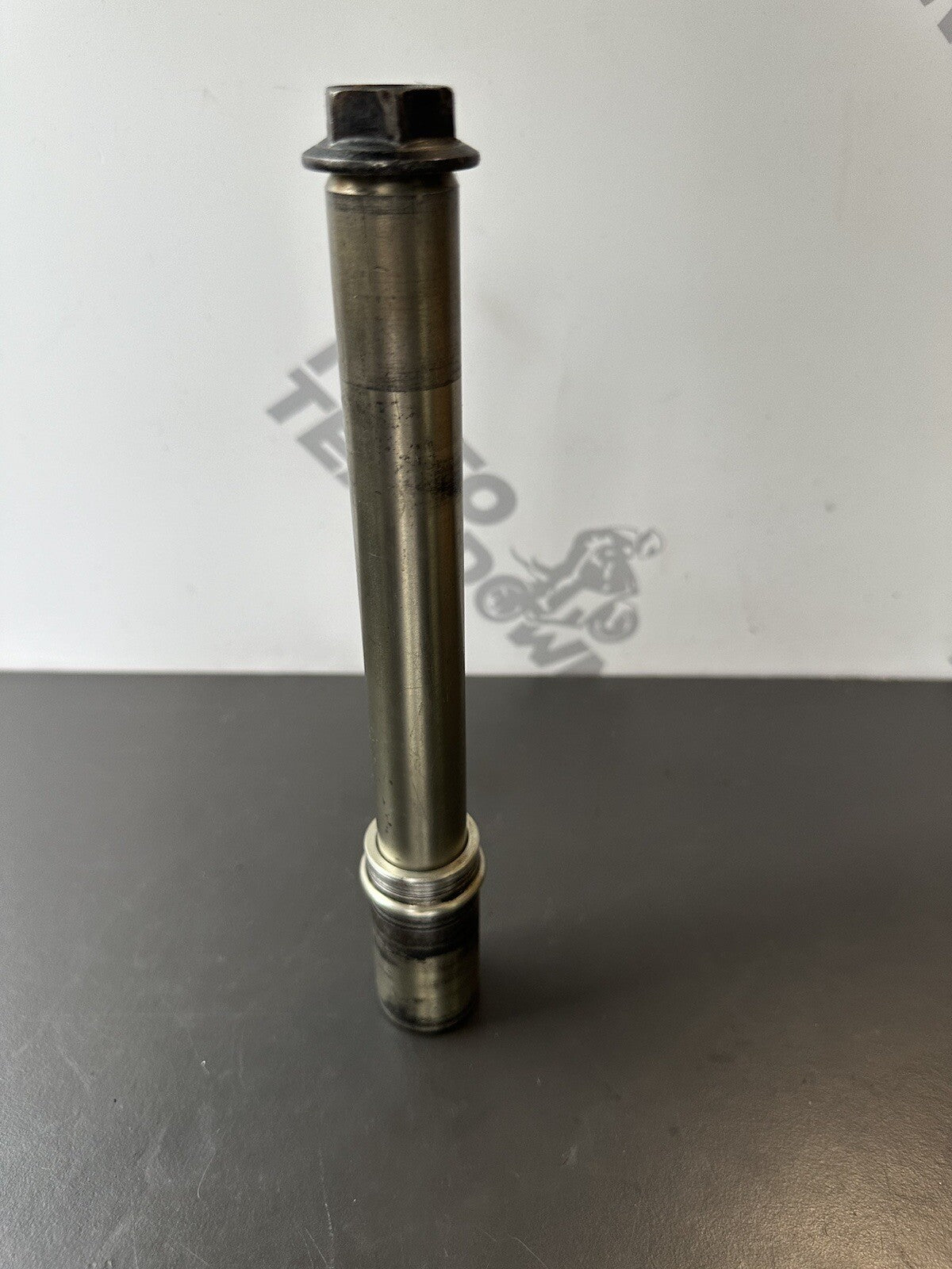 SUZUKI GSXR1000 GSXR 1000 FRONT WHEEL SPINDLE L2-L6 2010 OEM 33,787 Miles OEM