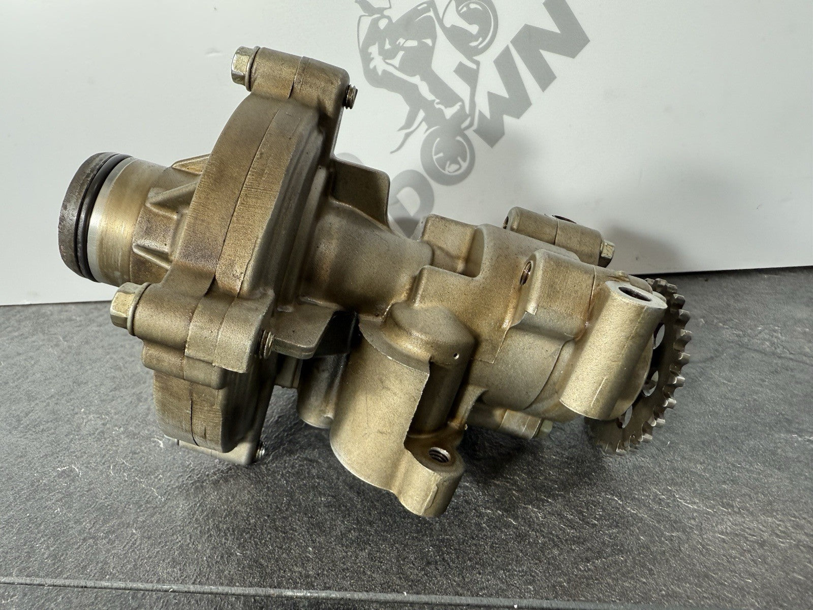 Triumph Street Triple 765 R 2017 Oil Pump Assembly 18498m 2018-2021 OEM