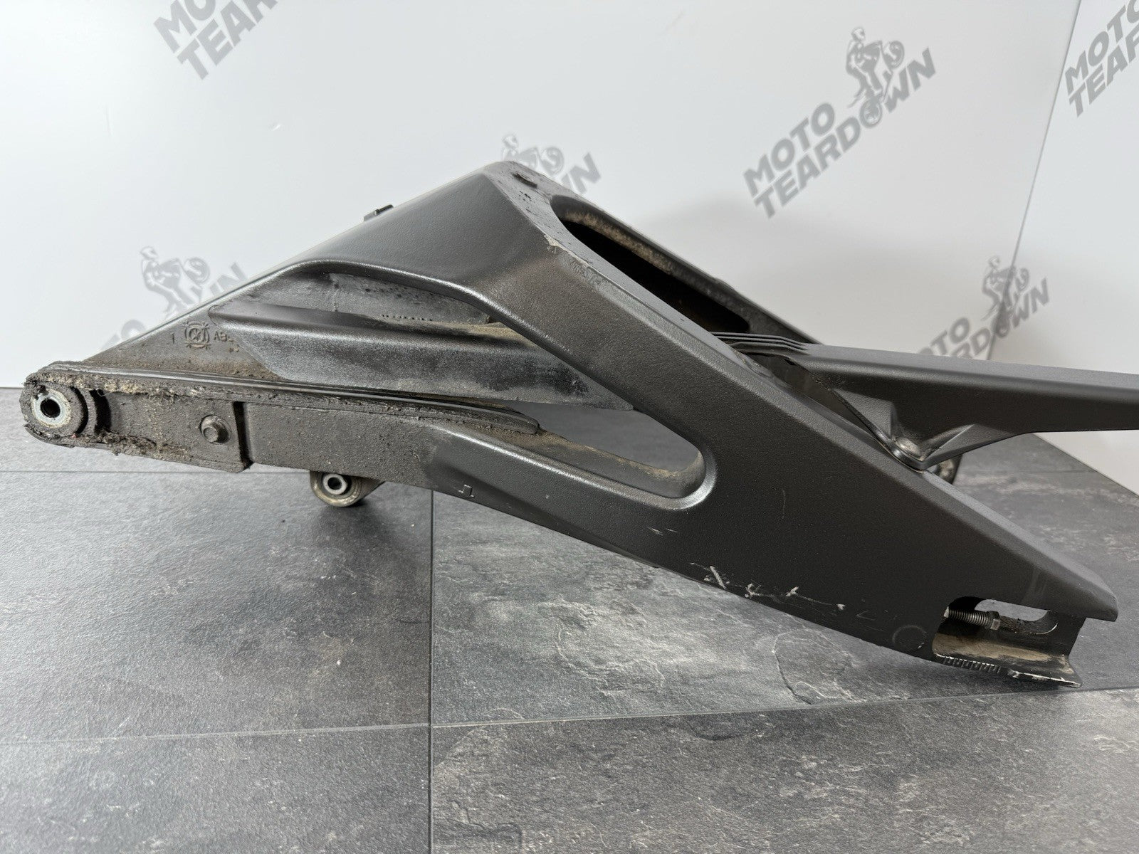 Yamaha YZF R125 R 125 2014 Swing Arm Swingarm Rear 26983 Miles 2008-2018 OEM