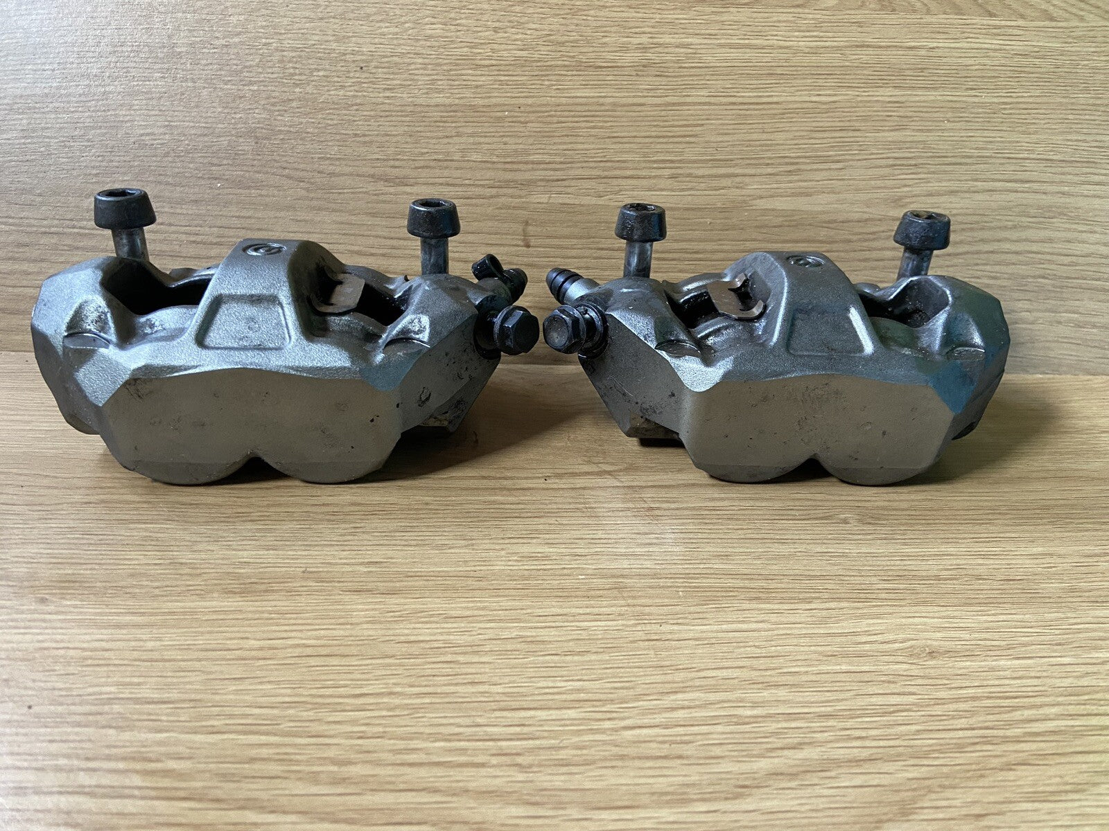 Triumph Street Triple 765 RS BREMBO FRONT BRAKE CALIPERS Brembo Monobloc M50 OEM