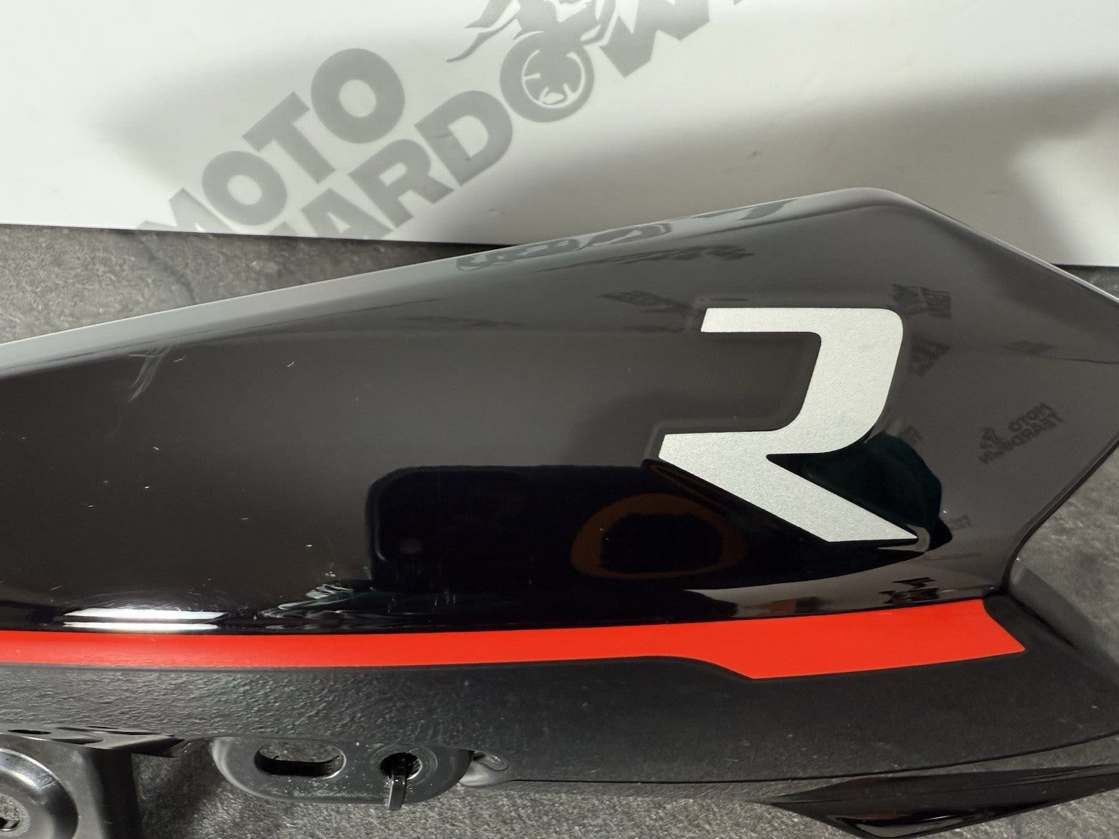 e6d91f3e-d74d-4311-a2ac-14e2994bc69a