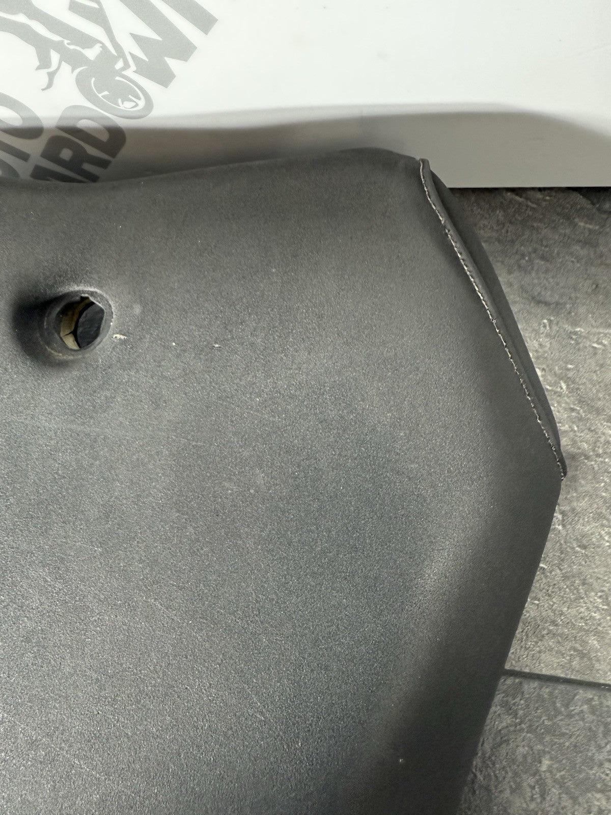 Yamaha YZF R125 R 125 2014 Seat Riders Seat *DAMAGED* 26983 Miles 2008-2018 OEM