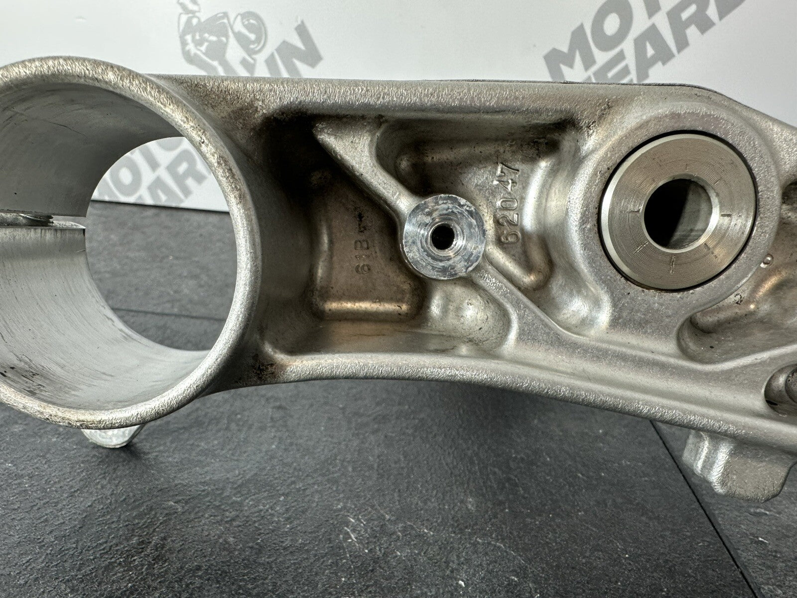 Suzuki GSXR 1300 2016 HAYABUSA Lower Yoke Steering Stem Bearings 18408 Miles OEM