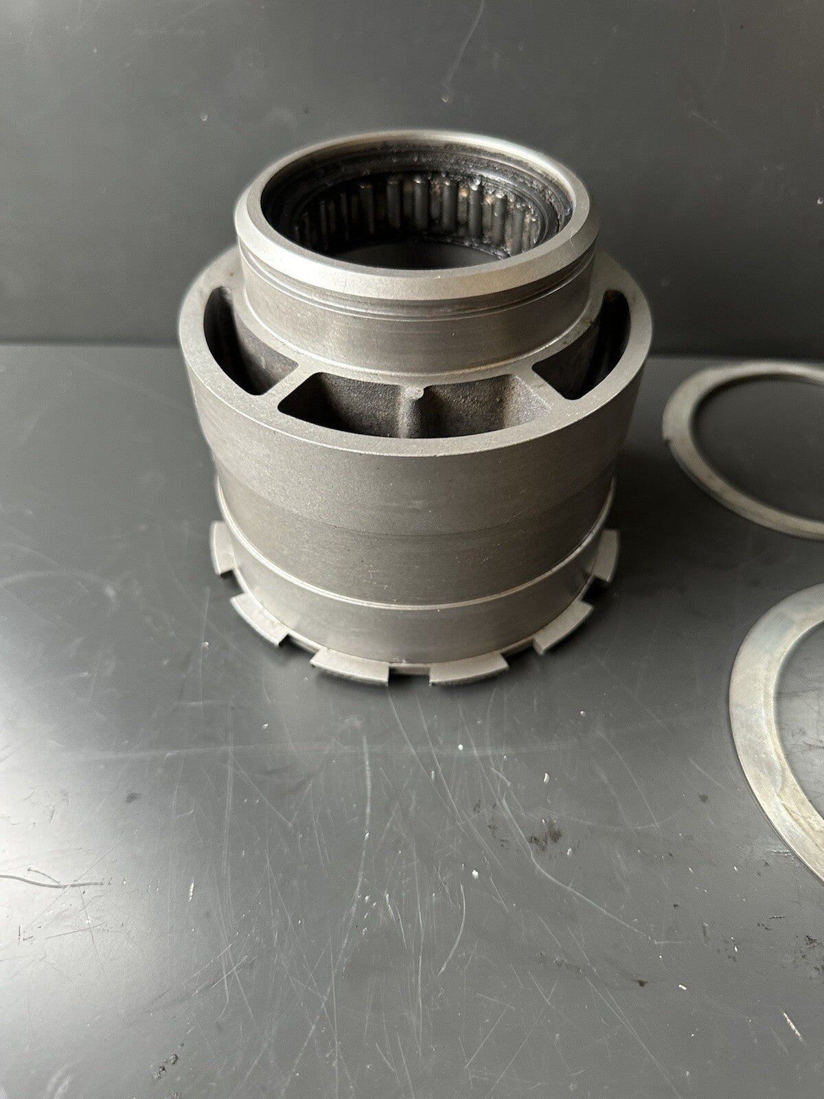 Triumph Speed Triple 1200 RR 2022 rear eccentric drive hub