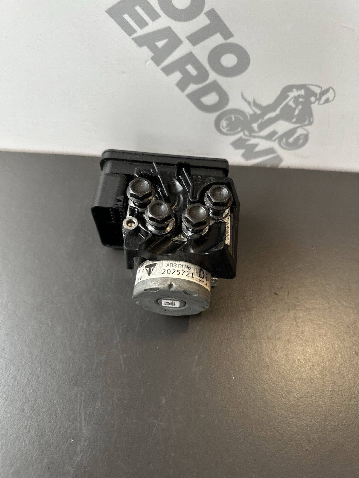 Triumph Street Triple 765S ABS Pump OEM Triumph Street Triple ABS Pump T2025721