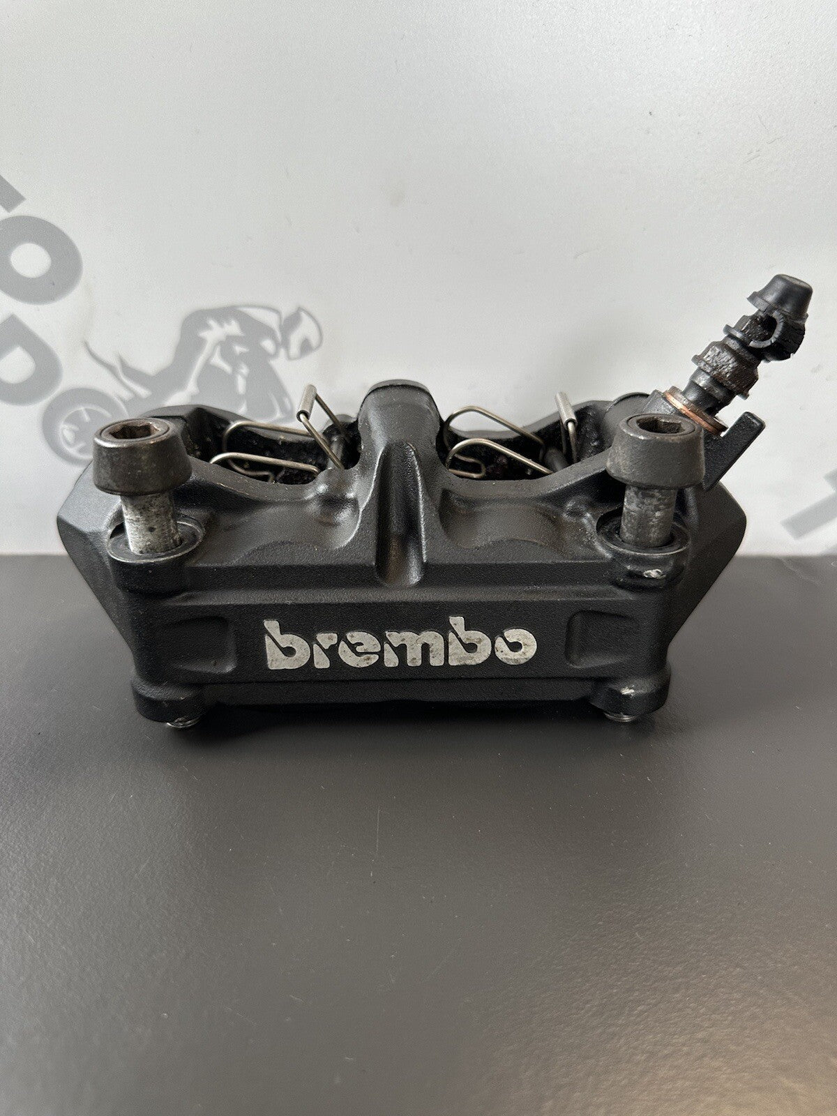 TRIUMPH SPEED TRIPLE 1050 2011 - 2015 front brake calipers brembo 100mm 19,161m