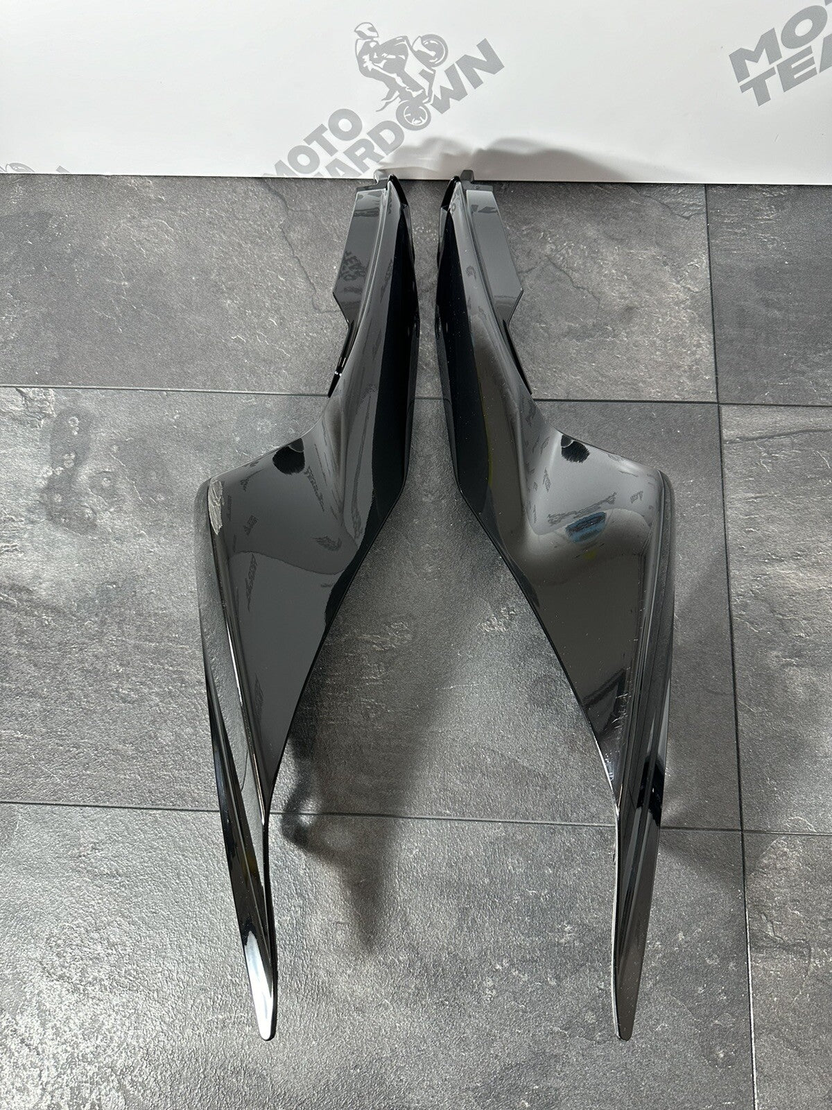 Yamaha R7 690 2024 Rear Seat Side Fairings Panels Cover 1784 Miles 2022 2023 OEM