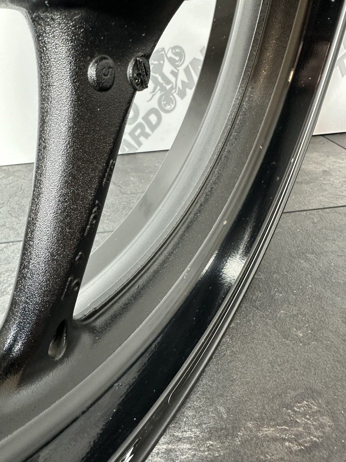 Suzuki GSXR 1000 2014 Front Wheel Rim ENKEI 22774 Miles 2009-2016 OEM 600 750