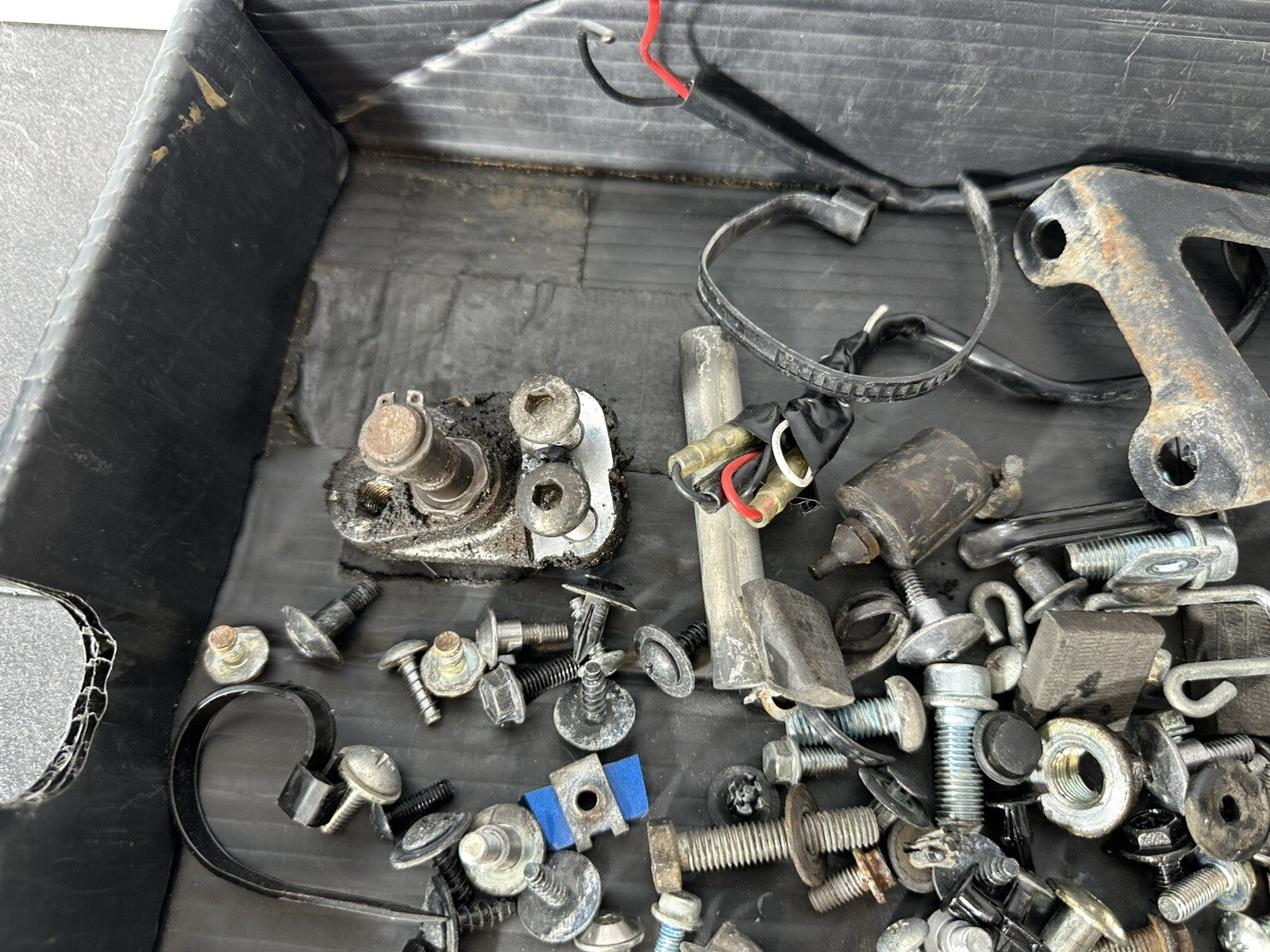 Suzuki GSXR 1000 2014 Nuts Bolts Fixings Job Lot 22774 Miles 2009-2016 OEM