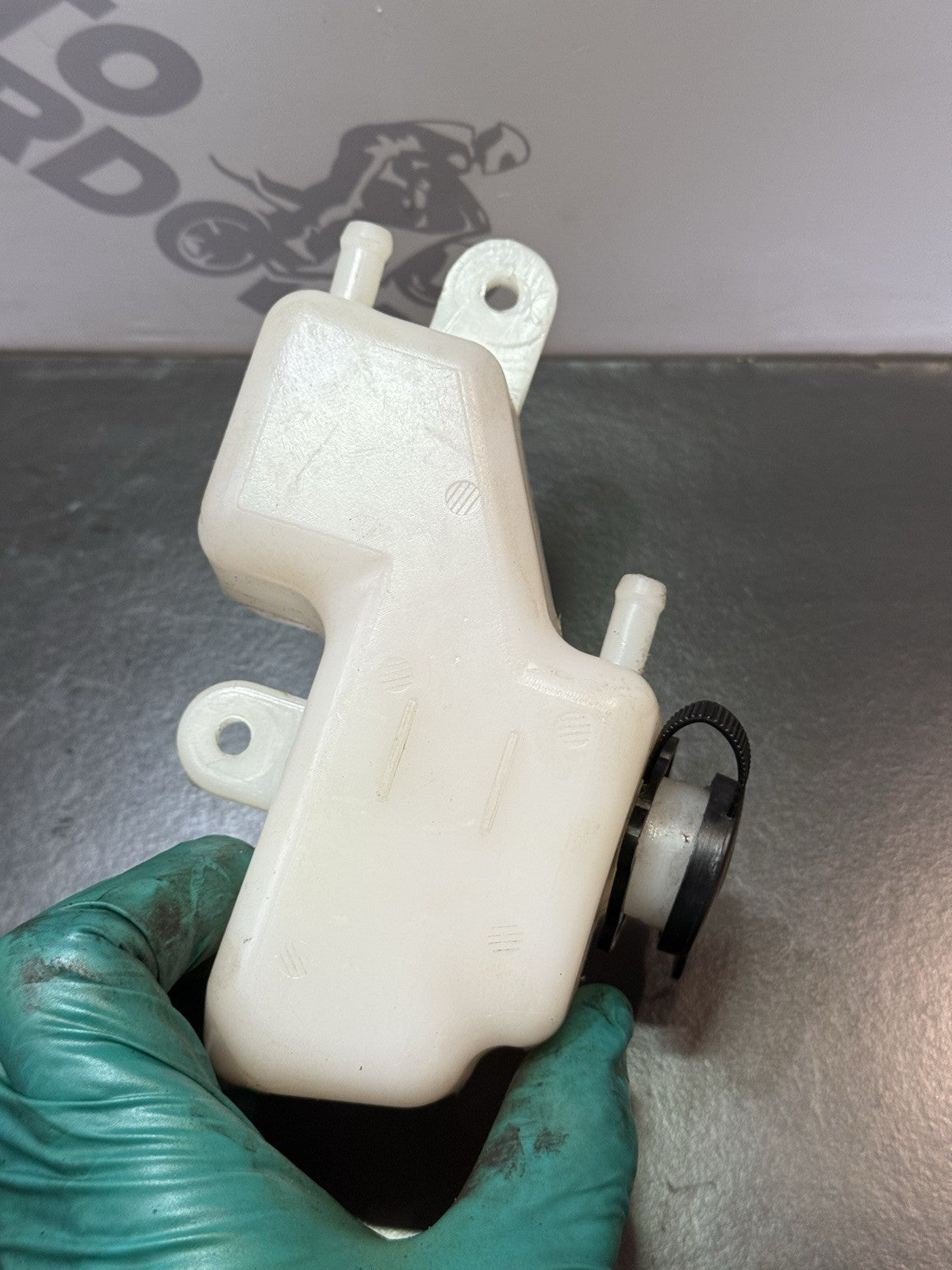 a0415b7a-e7e2-4d43-8752-3a3cb1521a71