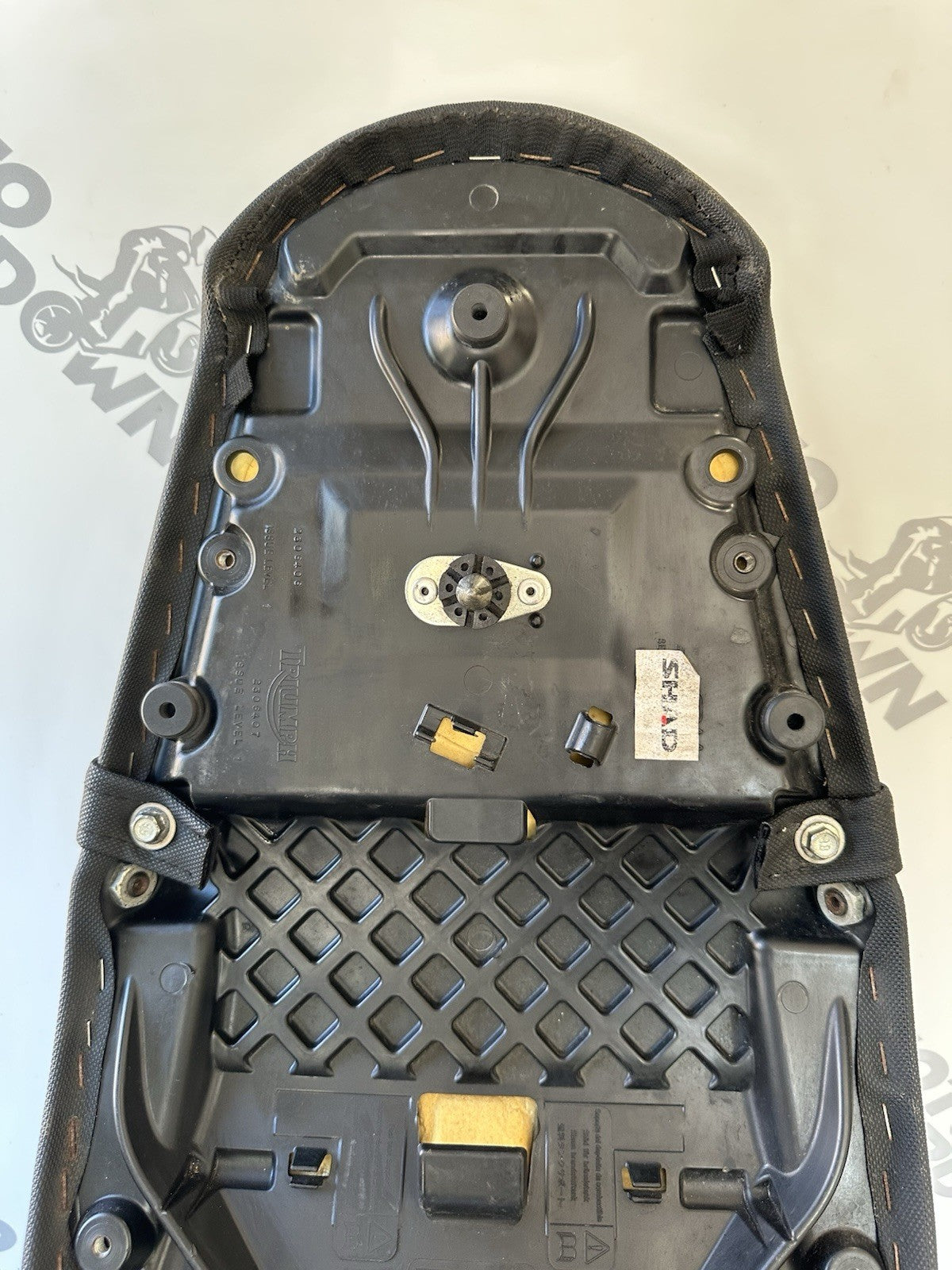 TRIUMPH STREET TRIPLE 675 Seat T2306407 Triumph Street Triple 675R Seat 2007-11