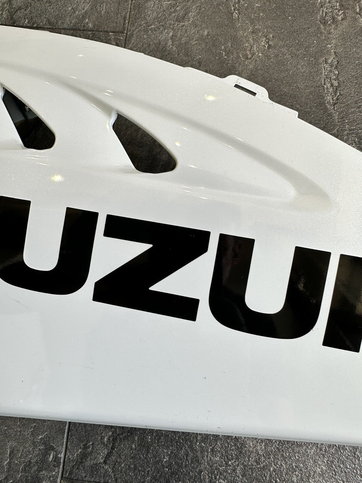 Suzuki GSXR 1000 2009 Right Belly Pan Lower Fairing Cowl 2009-2016 9715 Miles