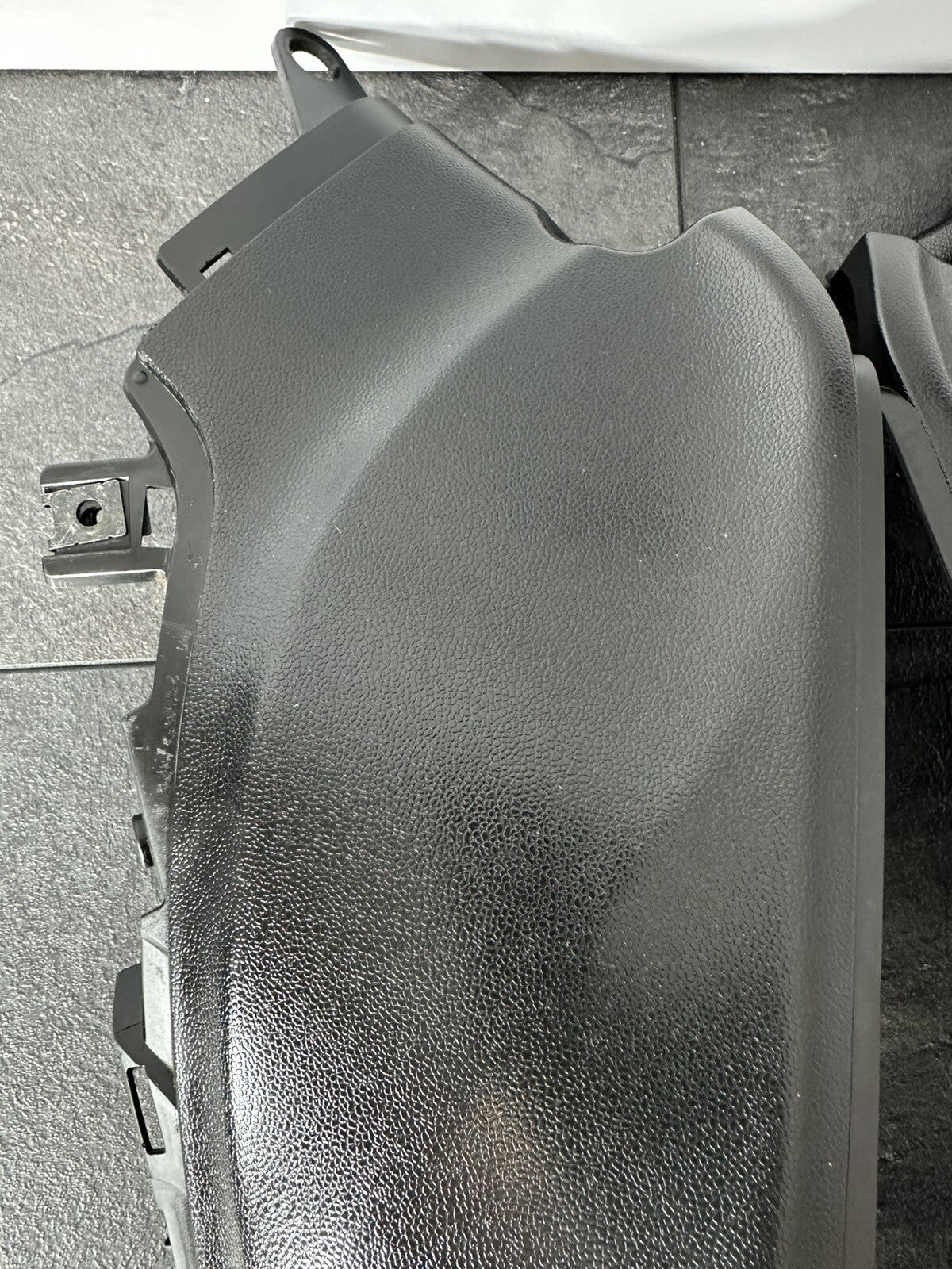 Suzuki GSXR 1300 2016 HAYABUSA Side Fairing Infill Tank Panels 18408 Miles OEM