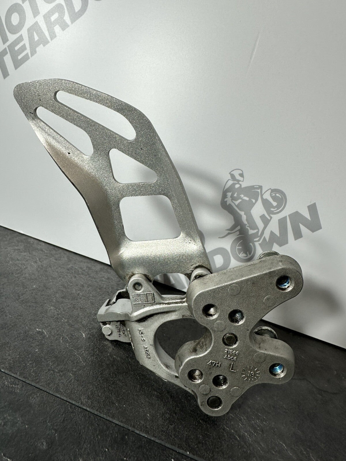 Suzuki GSXR 1000 2014 Left Footrest Rearset & Mount 22774 Miles 2009-2016 OEM