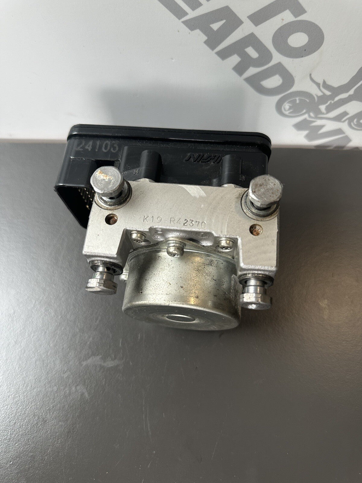TRIUMPH SPEED TRIPLE 1050 ABS PUMP YEAR 2011-2015 1050 Speed Triple ABS pump OEM