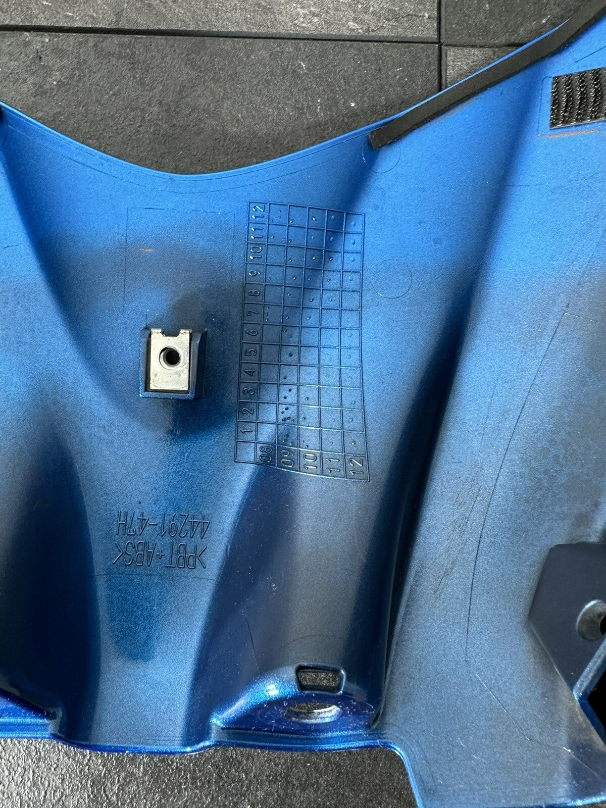 Suzuki GSXR 1000 2014 Fuel Tank Front Cover Fairing 22774 Miles 2009-2016 OEM