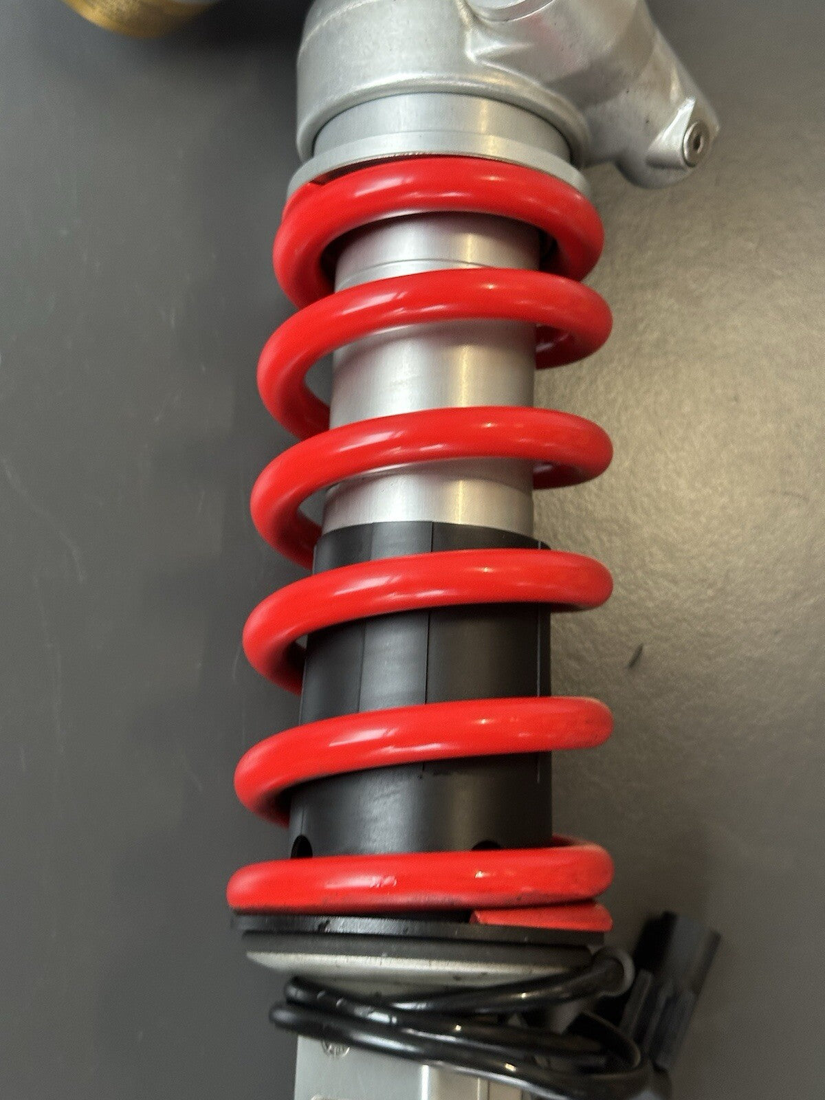 BMW S1000R rear shock absorber 8545860 BMW S1000R Rear Shock 2014-2020 UK ONLY
