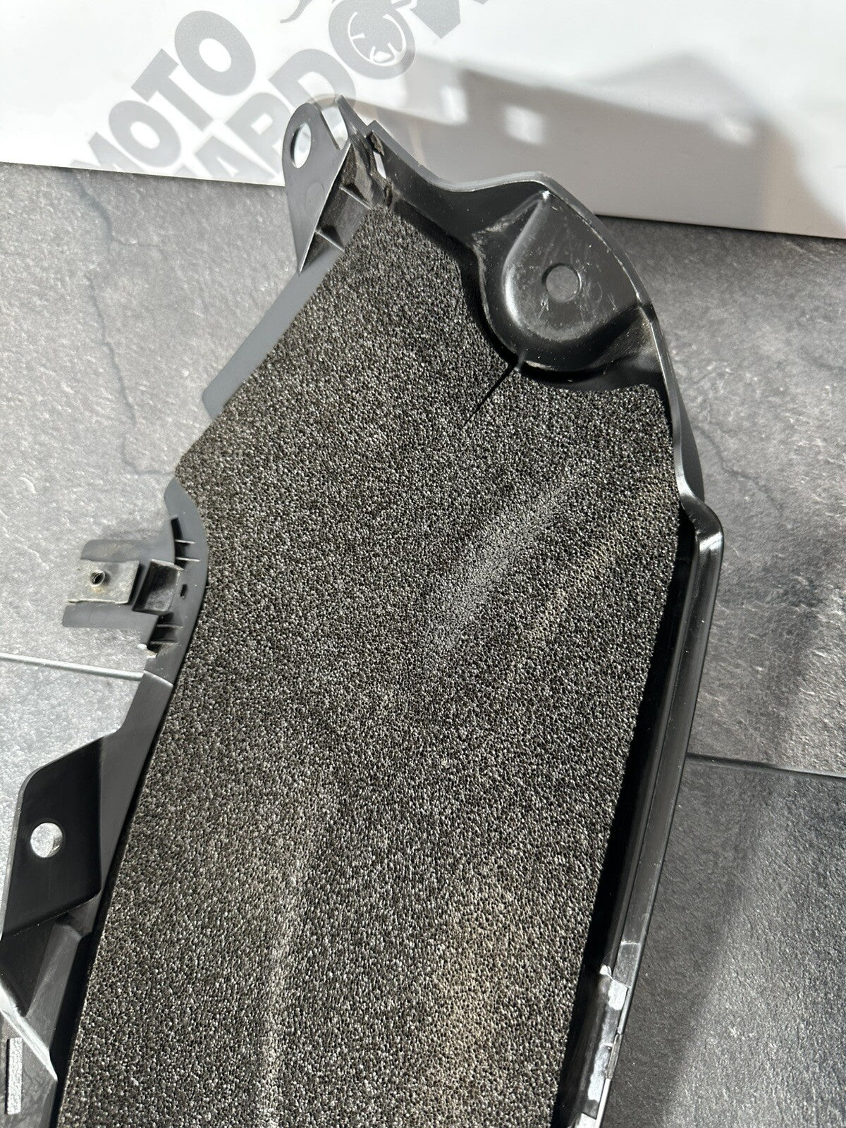 Suzuki GSXR 1300 2016 HAYABUSA Side Fairing Infill Tank Panels 18408 Miles OEM