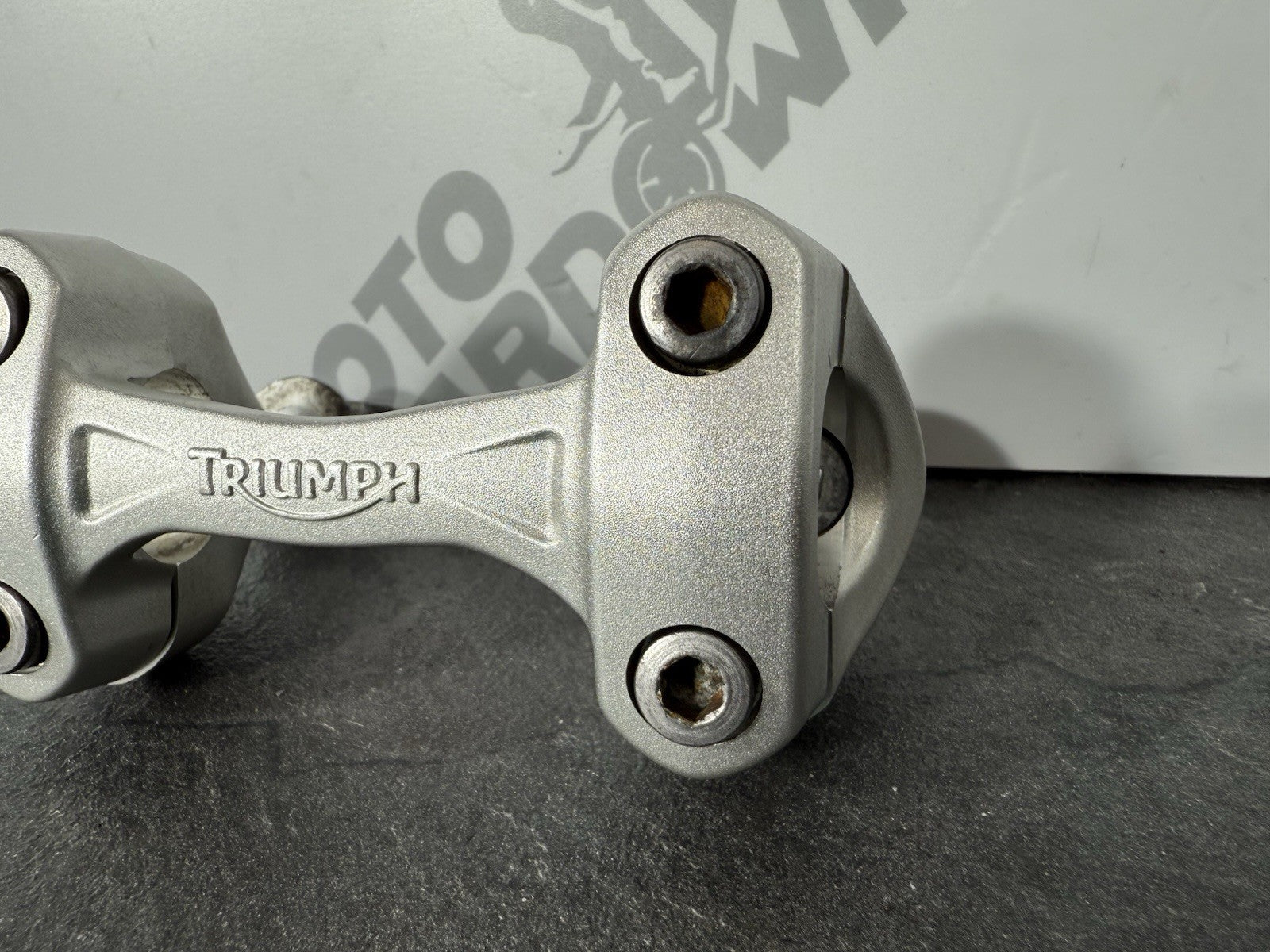 b889d5fe-aea3-44c7-8ff2-23c2ed059161