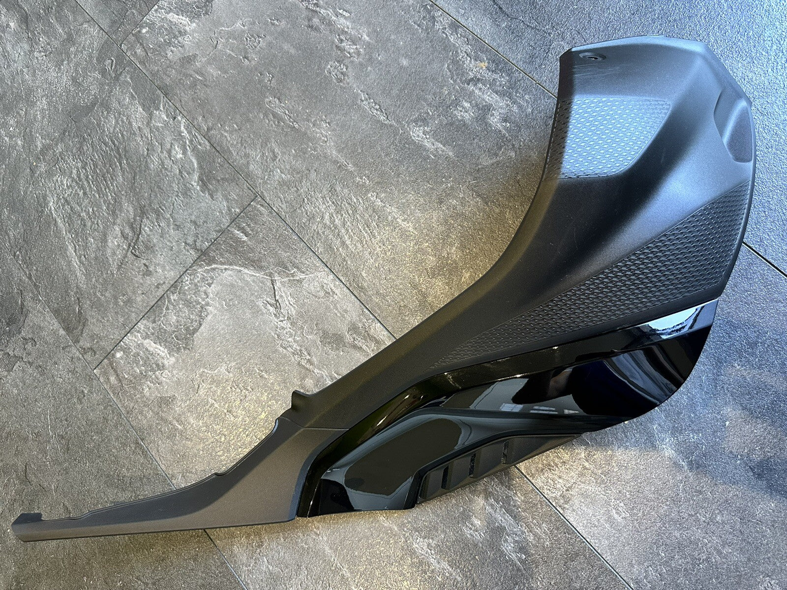 BMW S1000RR 2023 Tank Right Side Fairing Panel Cover 2019-2022 Gen 4 OEM J43386