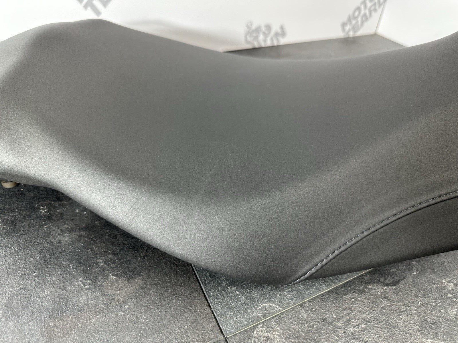 Triumph Street Triple 675 R 2015 Seat Riders Pillion Seat 2016 16470 Miles OEM