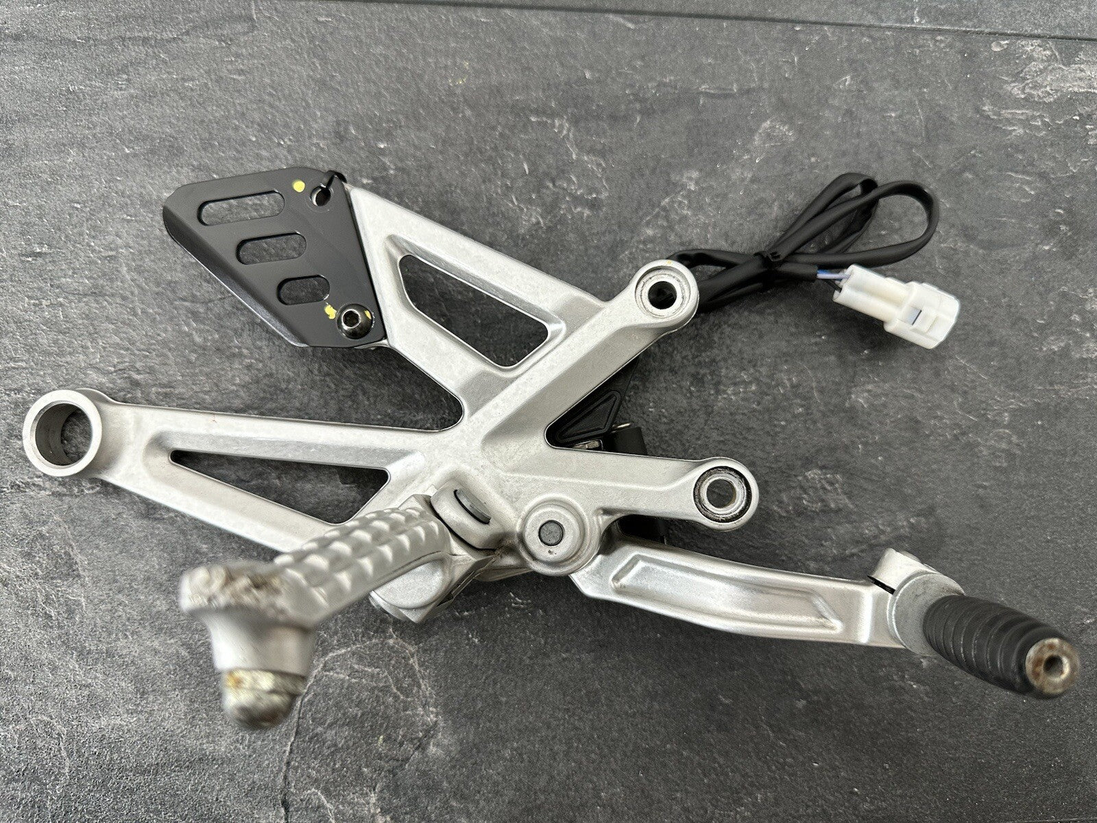 Aprilia Tuono V4 1100 Factory 2020 Right Rearset Footrest Brake 6889m OEM 2019