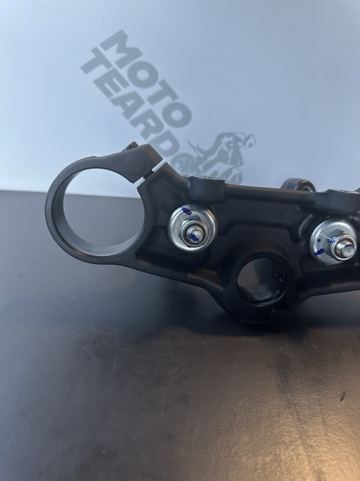 KTM 125 Duke top yoke Top Clamp Upper Yoke Upper Clamp 2024- Only 51 Miles OEM