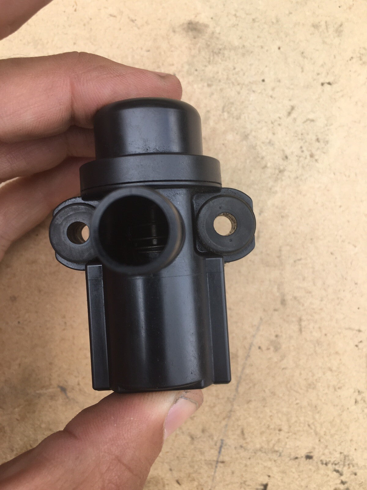 TRIUMPH SPEED TRIPLE 1050 R 2015 Air Valve Engine Breather AIR Valve 1050R Valve