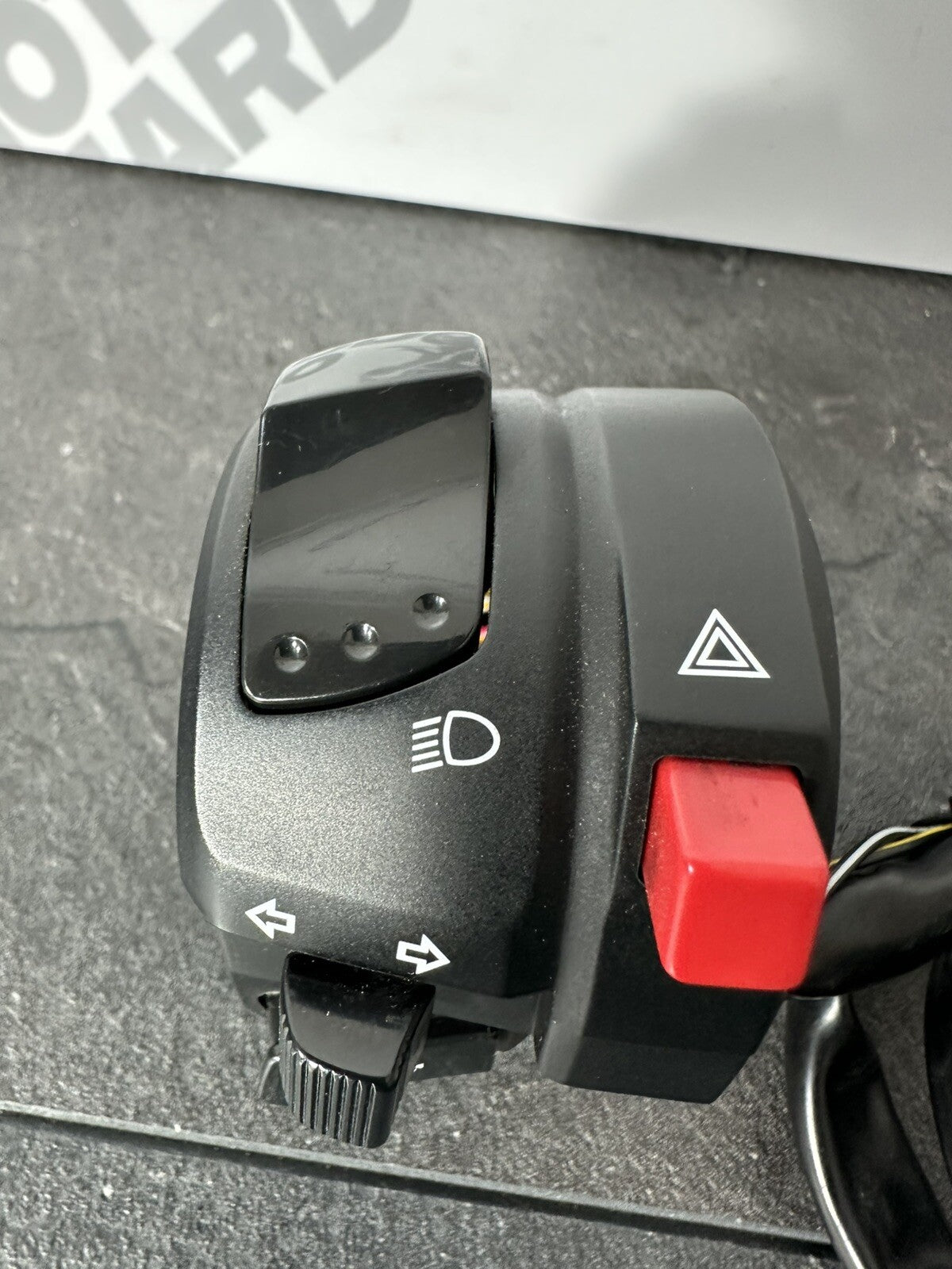 Suzuki GSXR 1300 2016 HAYABUSA Left Switchgear Switch Assembly 18408 Miles OEM