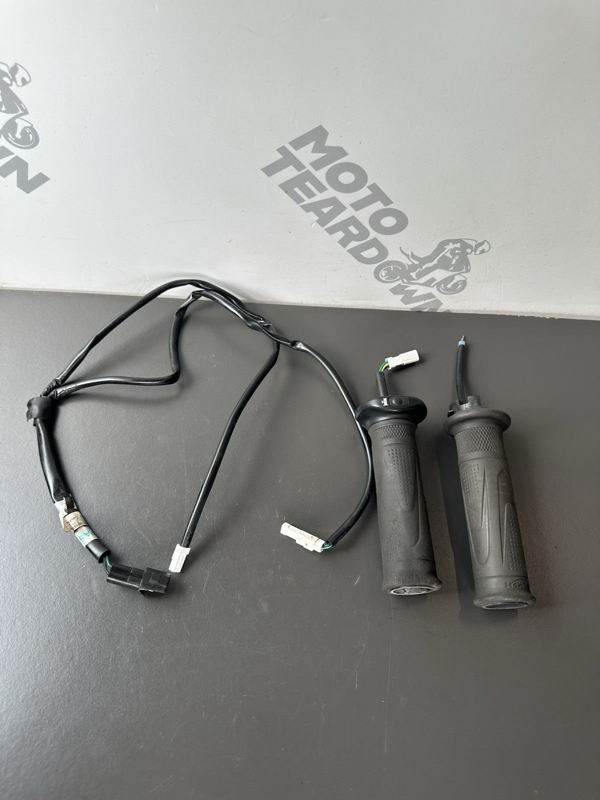 Triumph Street Triple 765R heated grips SPARES / REPAIRS READ DESCRIPTION OEM