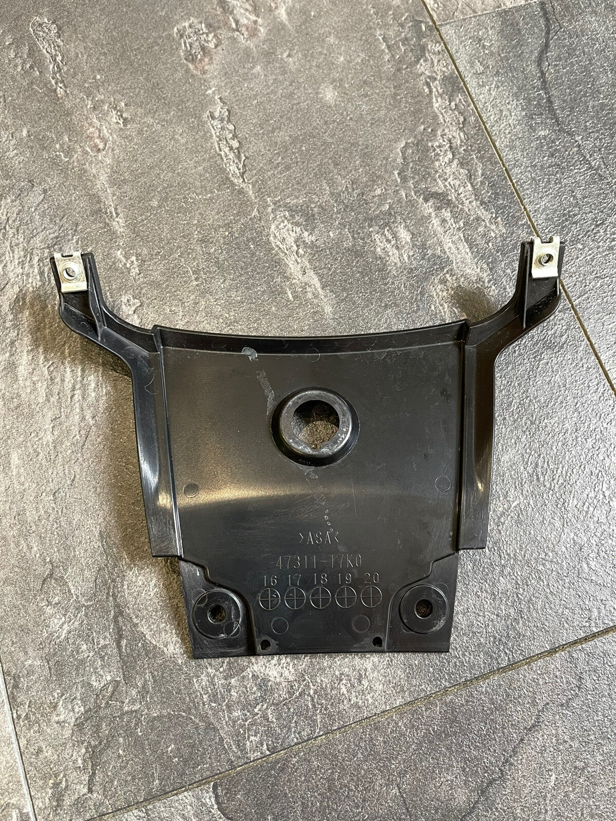 Suzuki GSXR 1000 2017 Seat Fairing Lock Panel 2018 AL7 2017-22 Only 5129 Miles