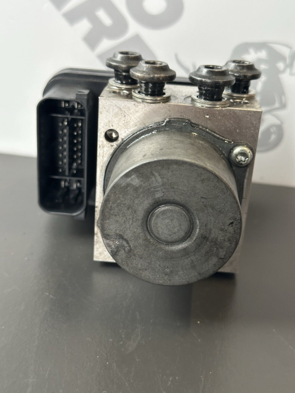 Yamaha MT07 ABS Pump 2014-2017 Yamaha MT-07 ABS pump 2014-2017 OEM