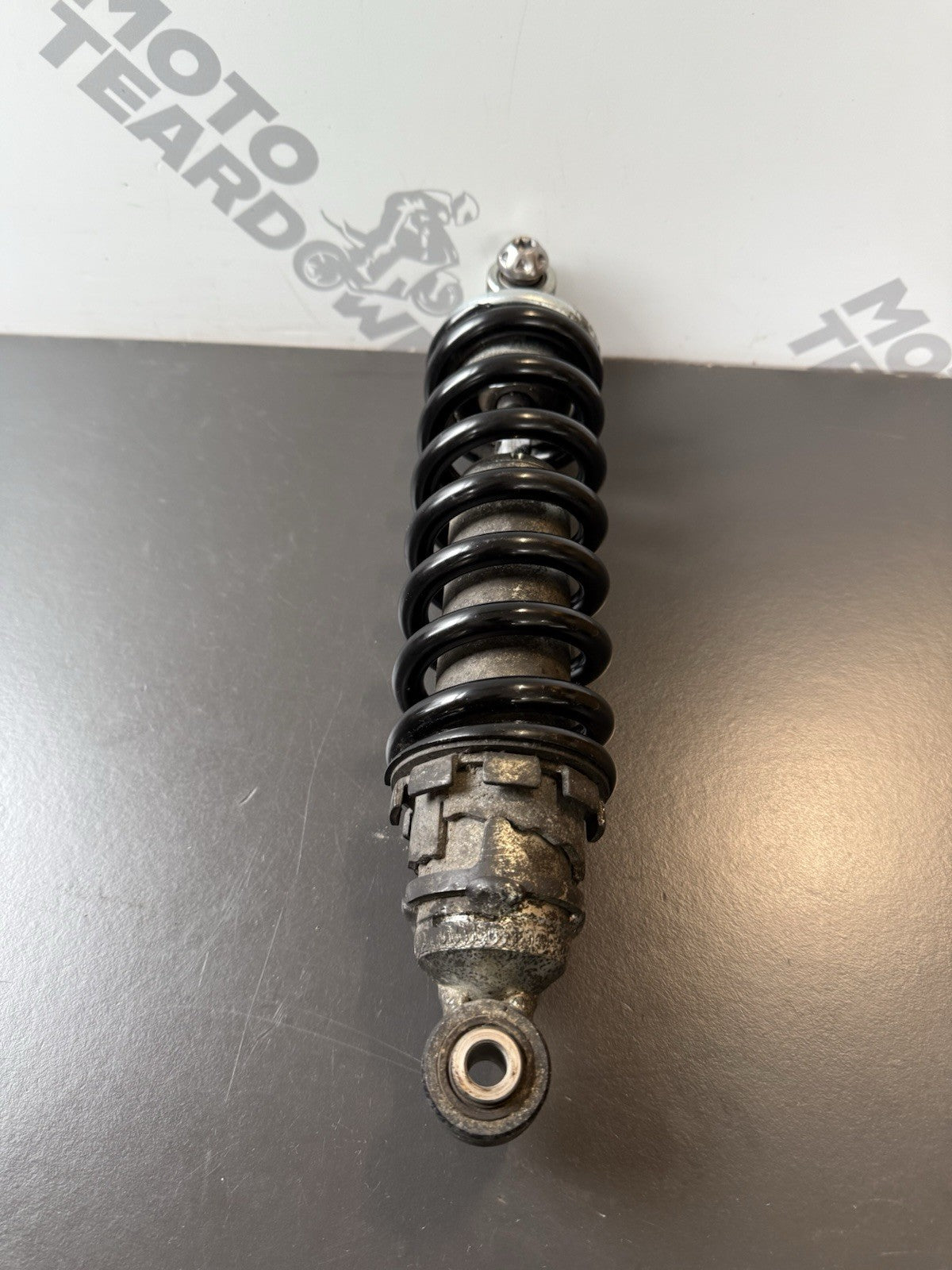 TRIUMPH TRIDENT 660 REAR SHOCK TRIDENT 660 Rear Shock OEM YEAR 2021-2024