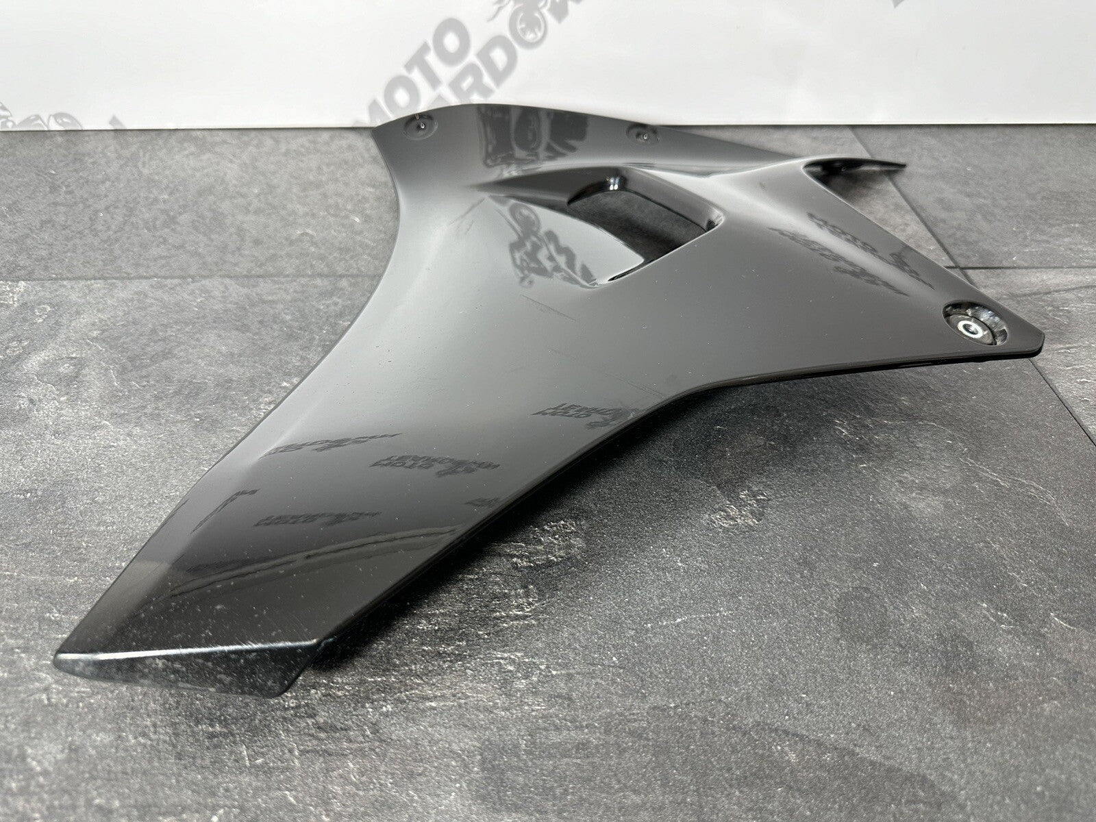 Yamaha R7 690 2024 Left Belly Pan Fairing Panel Only 1784 Mile 2022 2023 OEM