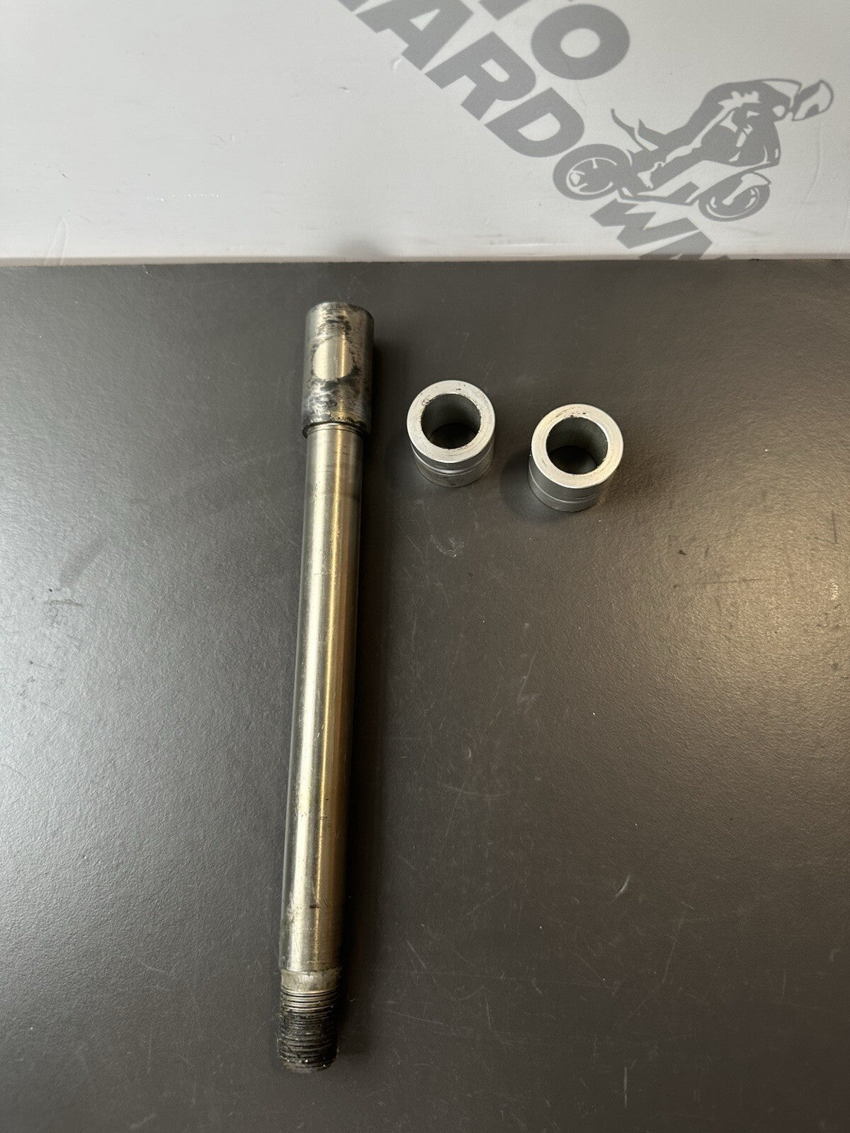 TRIUMPH STREET TRIPLE 765S 765RS 765 FRONT WHEEL SPINDLE FRONT AXLE 2017-2019