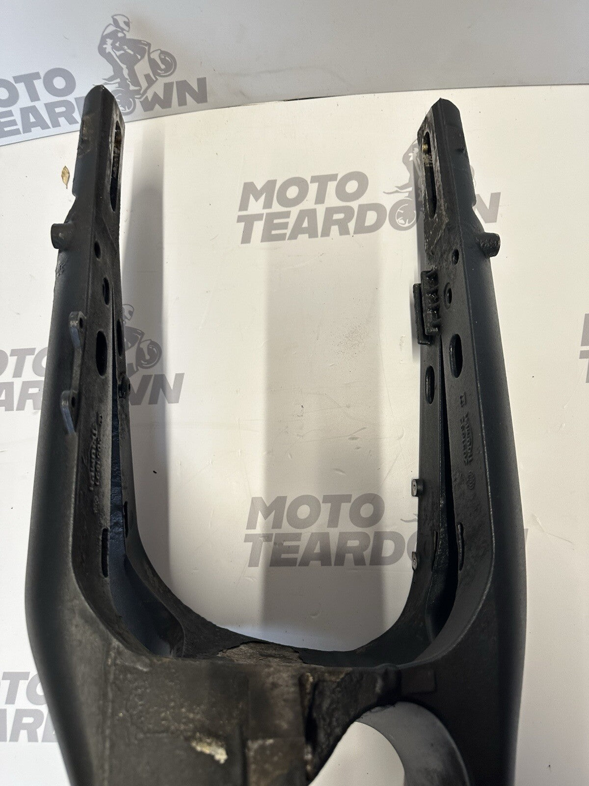 TRIUMPH STREET TRIPLE 675R SWINGING ARM SWING ARM 2011 675R Swing Arm OEM