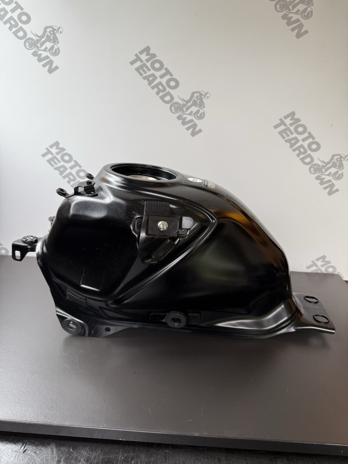 Suzuki GSXS 125 petrol Tank fuel tank 2017 - 2022 GSXS 125 Fuel Tank Petrol Tank