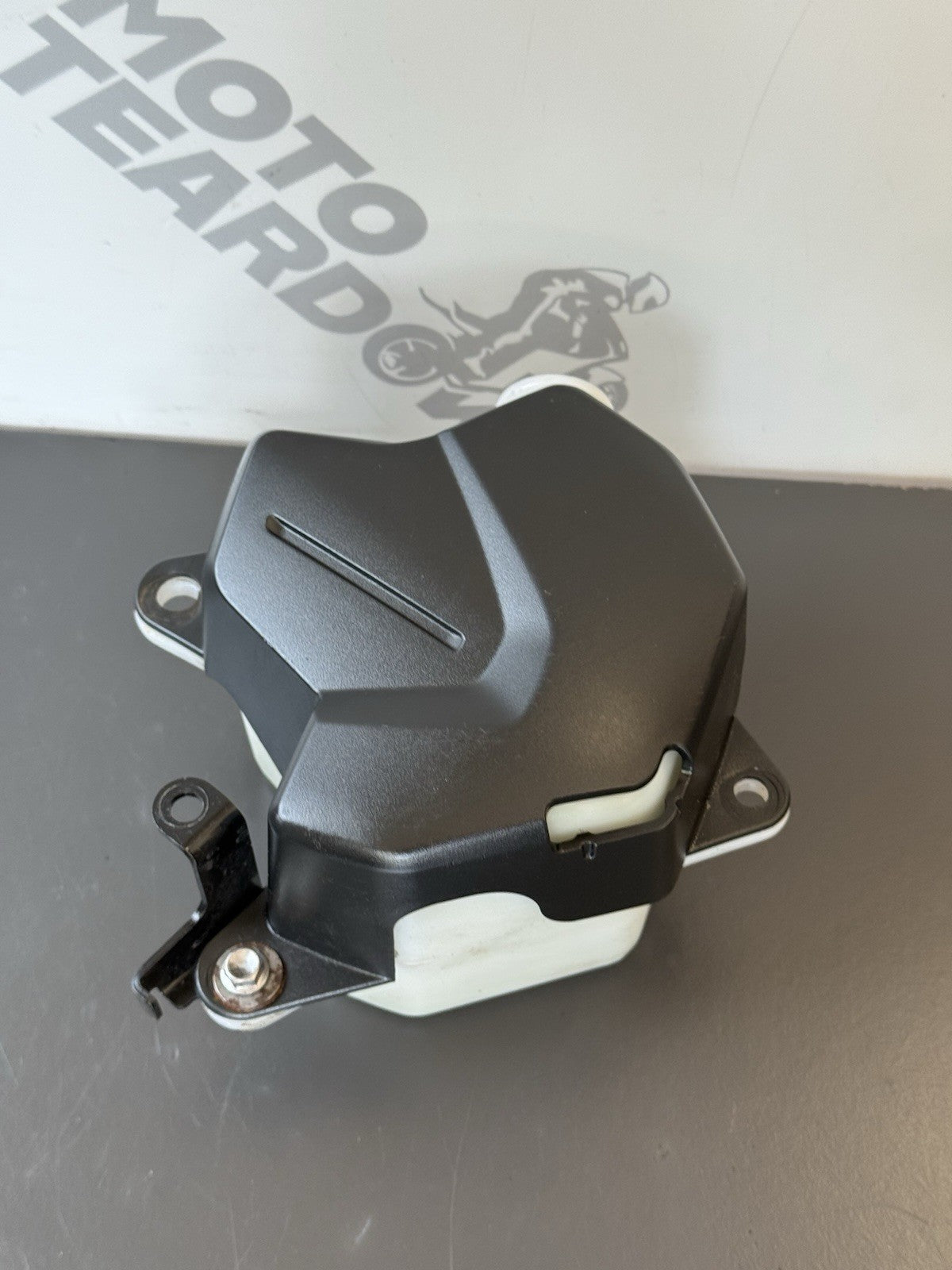 TRIUMPH TRIDENT 660 COOLANT BOTTLE Trident 660 Radiator Coolant Bottle 2021-2024