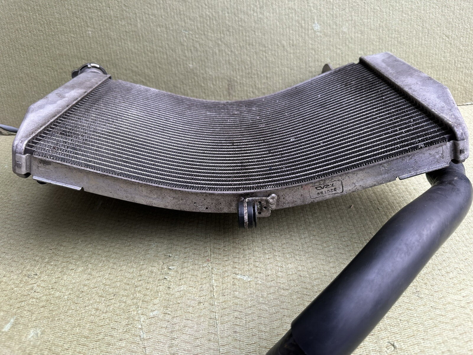 YAMAHA R1 14B RADIATOR AND FANS BIG BANG YZF 1000 2009-2014 Yamaha R1 Radiator