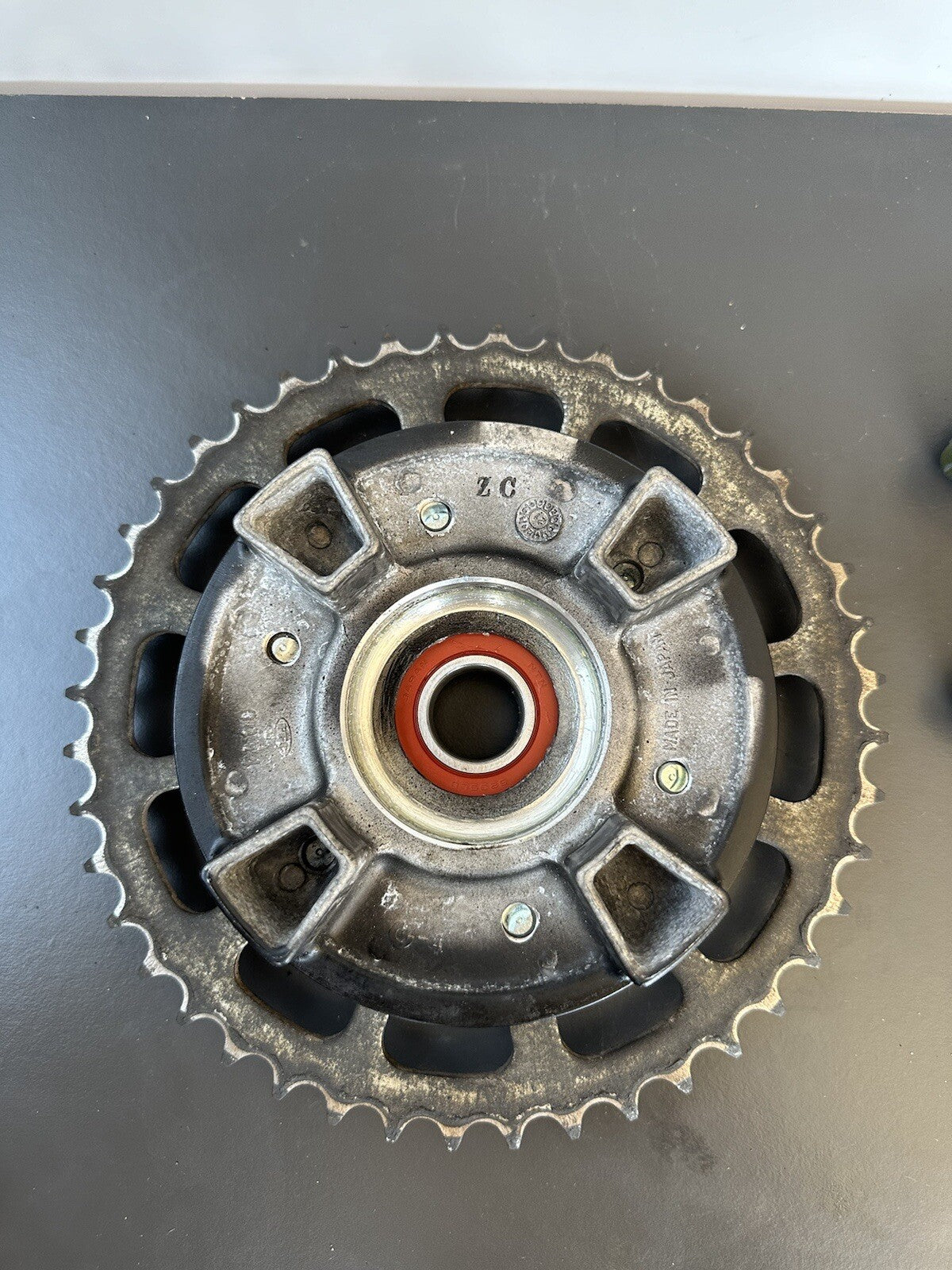 Kawasaki Z900 ZR900 Rear sprocket carrier & cush rubbers 2022 Z900 Rear Sprocket