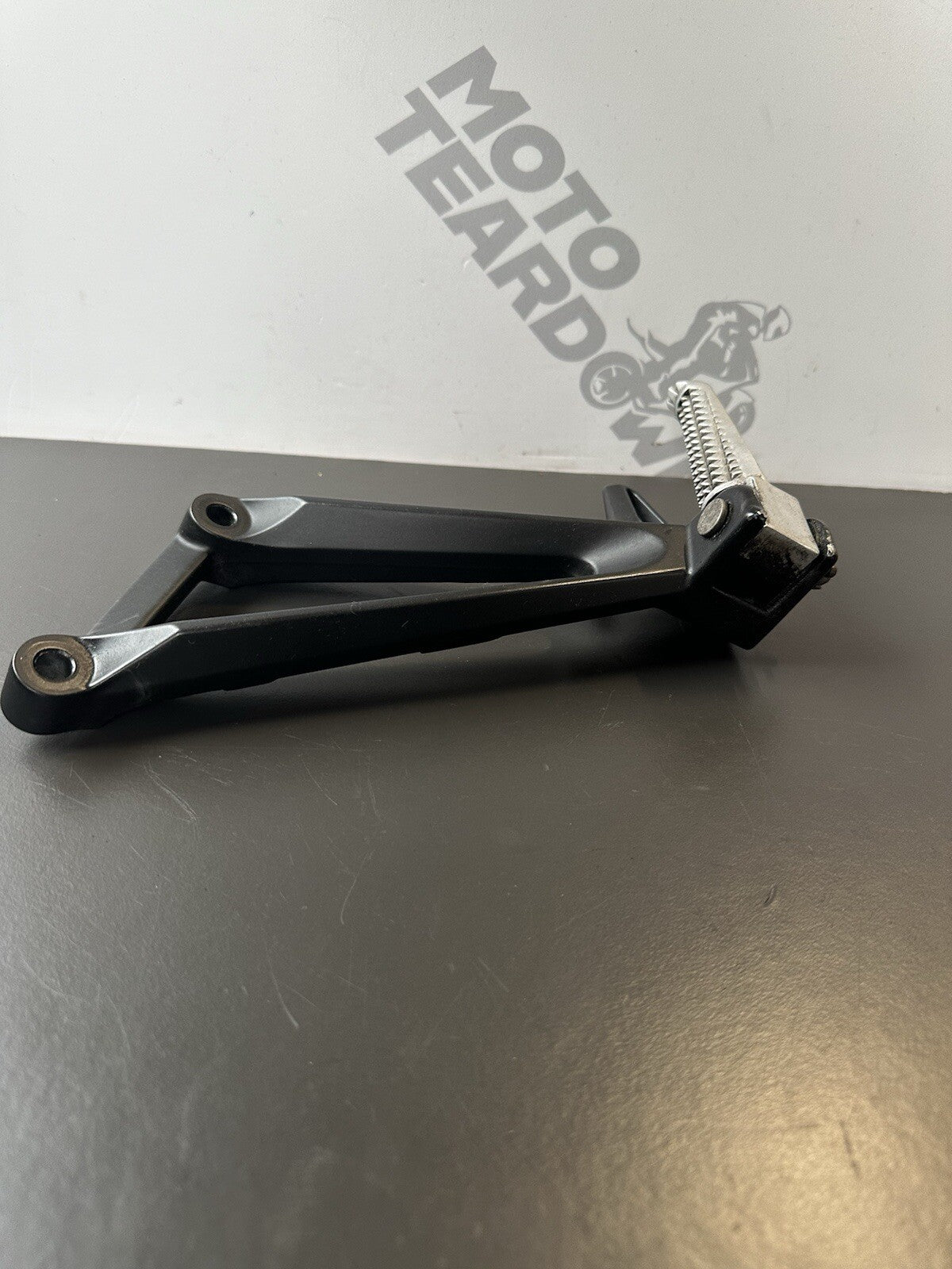 YAMAHA MT-03 Left Rear Foot Hanger YAMAHA MT03 Left Pillion Hanger LT Foot OEM
