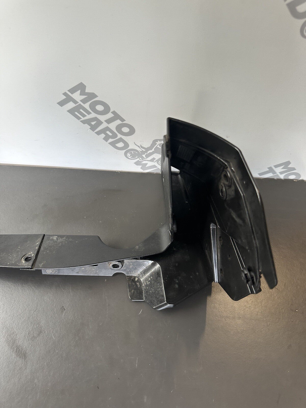 Aprilia Tuono V4 1100 Radiator Fairing Cowl Frame 2017 RSV4 2B001756 2B003831