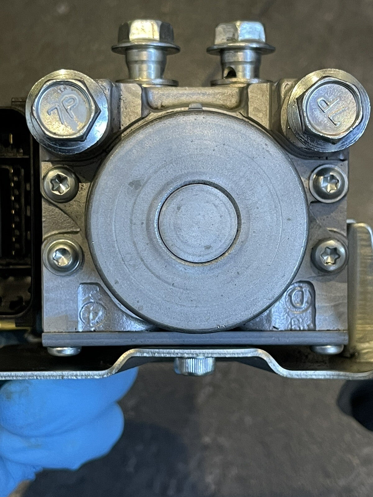 Suzuki GSXR 1000 R 2019 NISSIN ABS Pump Module Regulator 2017-22 WG69 OEM