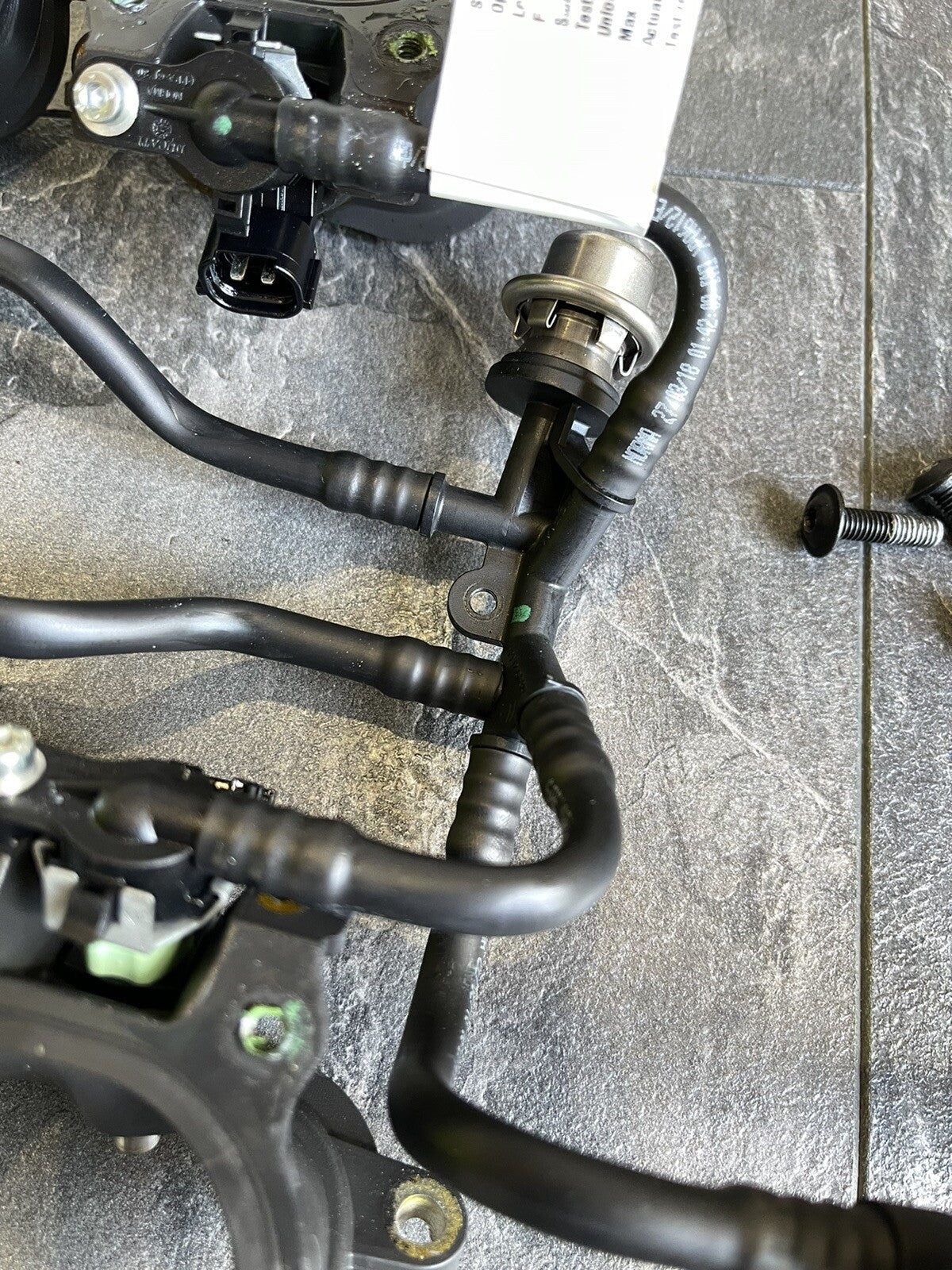 Ducati Panigale V4S V4 2018-2021 Bottom Injectors Air Funnel Only 2986 Miles OEM