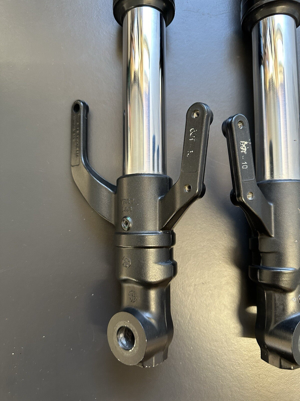YAMAHA MT-03 MT03 FRONT FORKS SHOCK SUSPENSION Front Suspension OEM 2020 -
