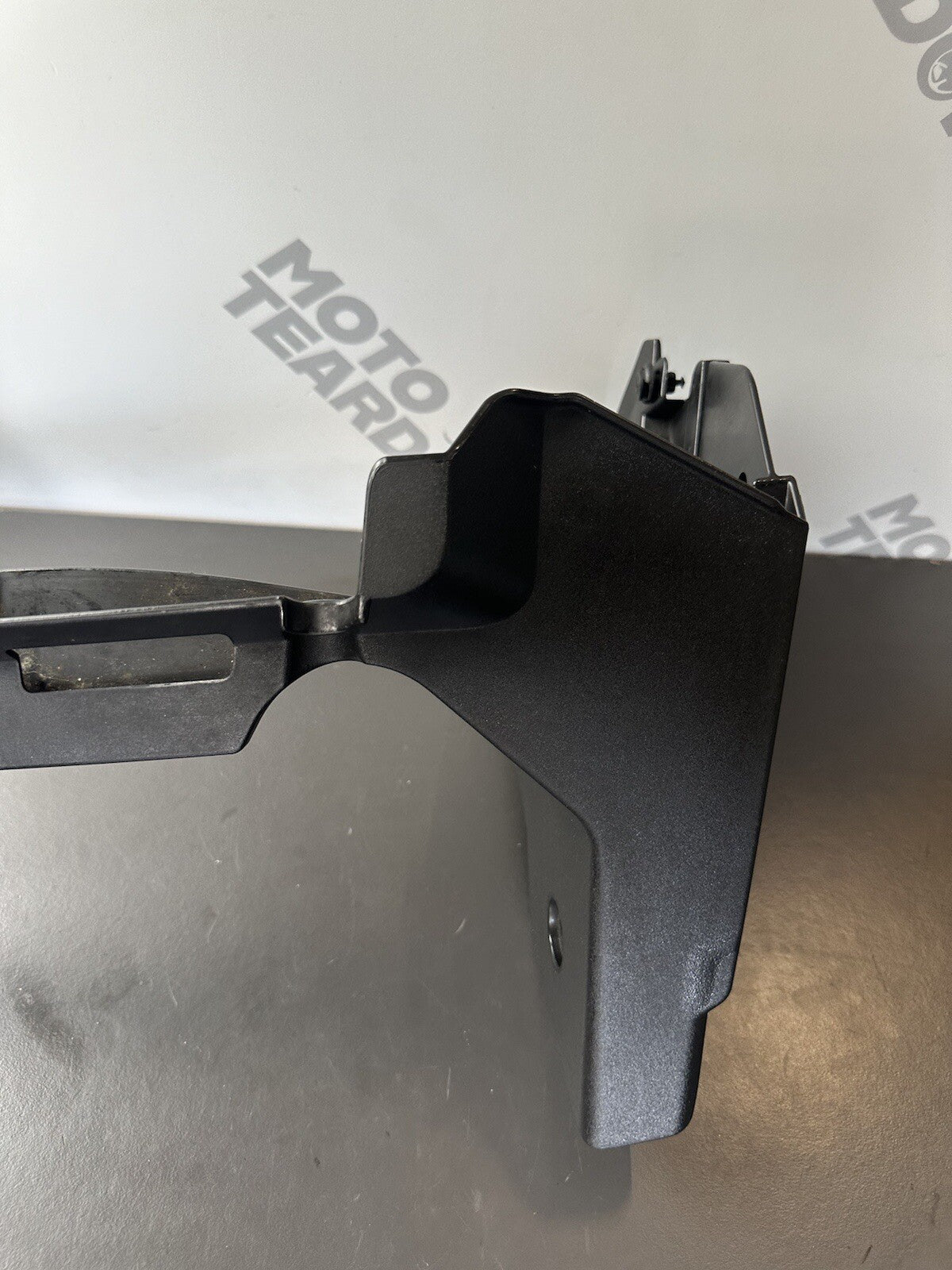 Aprilia Tuono V4 1100 Radiator Fairing Cowl Frame 2017 RSV4 2B001756 2B003831