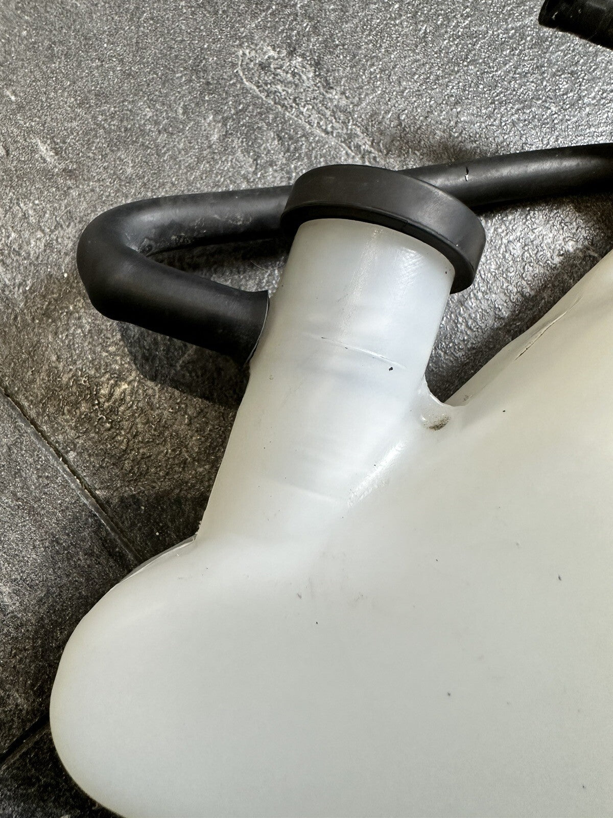 Suzuki GSXR 1000 2009 Coolant Expansion Tank Reservoir 2009-2016 Only 9715 Miles