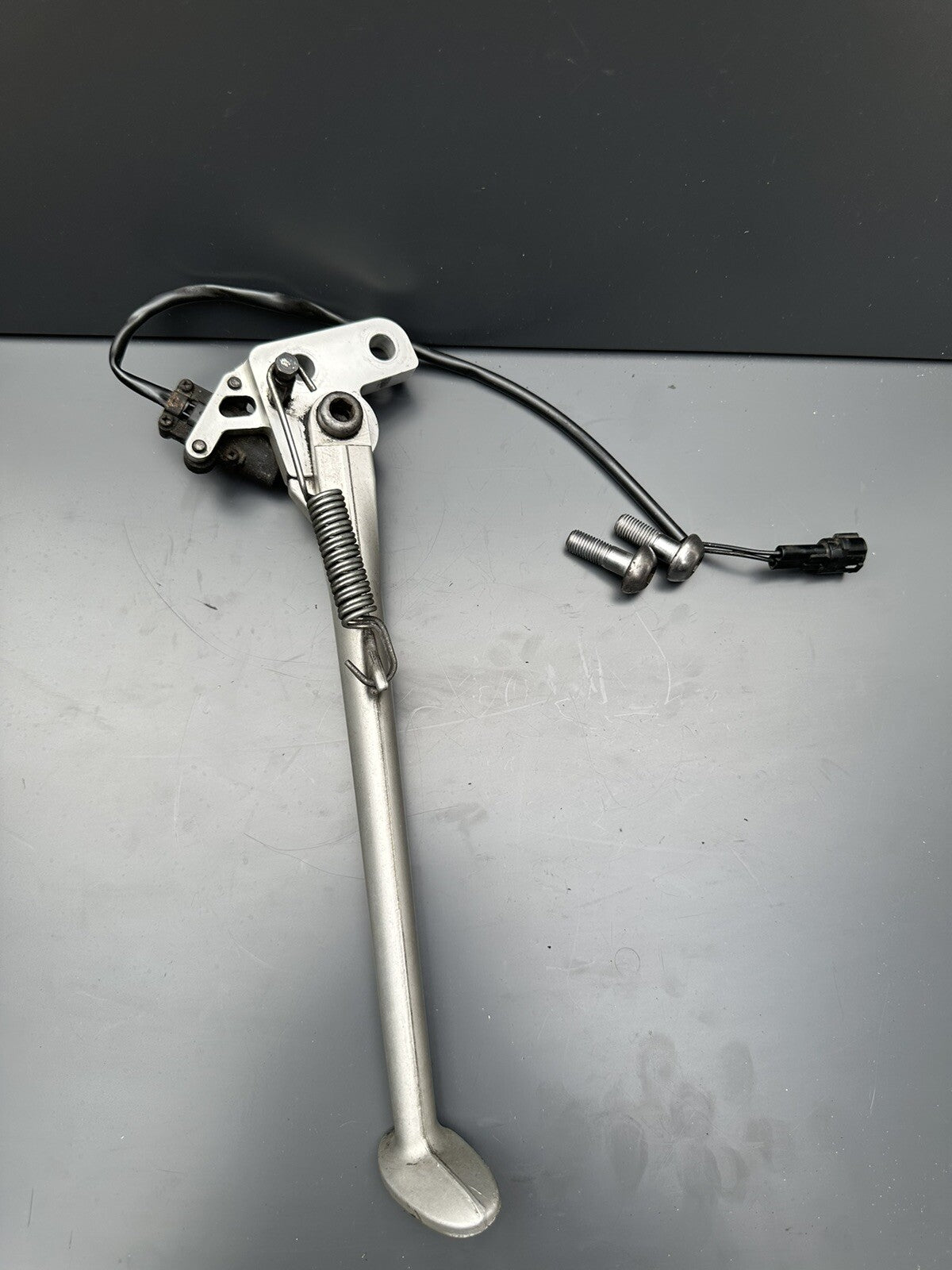 TRIUMPH DAYTONA 675 R KICKSTAND SIDE KICK STAND And Stand Switch 675R Kick Stand